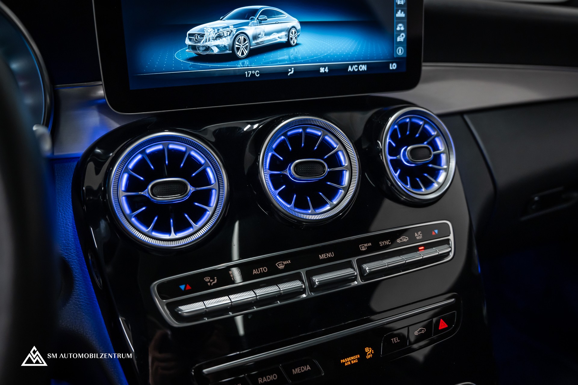 MERCEDES-BENZ C 200 4matic Coupé / Burmester / Memory / 360° / Alcantara-image-28