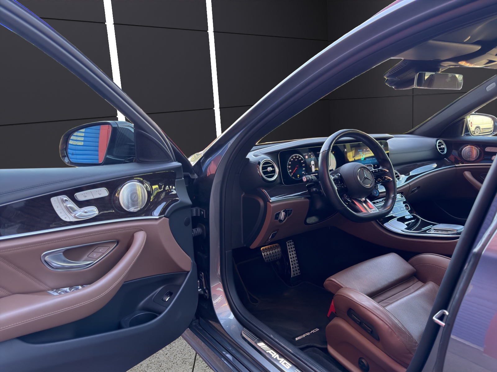 MERCEDES-BENZ AMG E 63 S T 4Matic+ Speedshift 9G-TCT-image-10