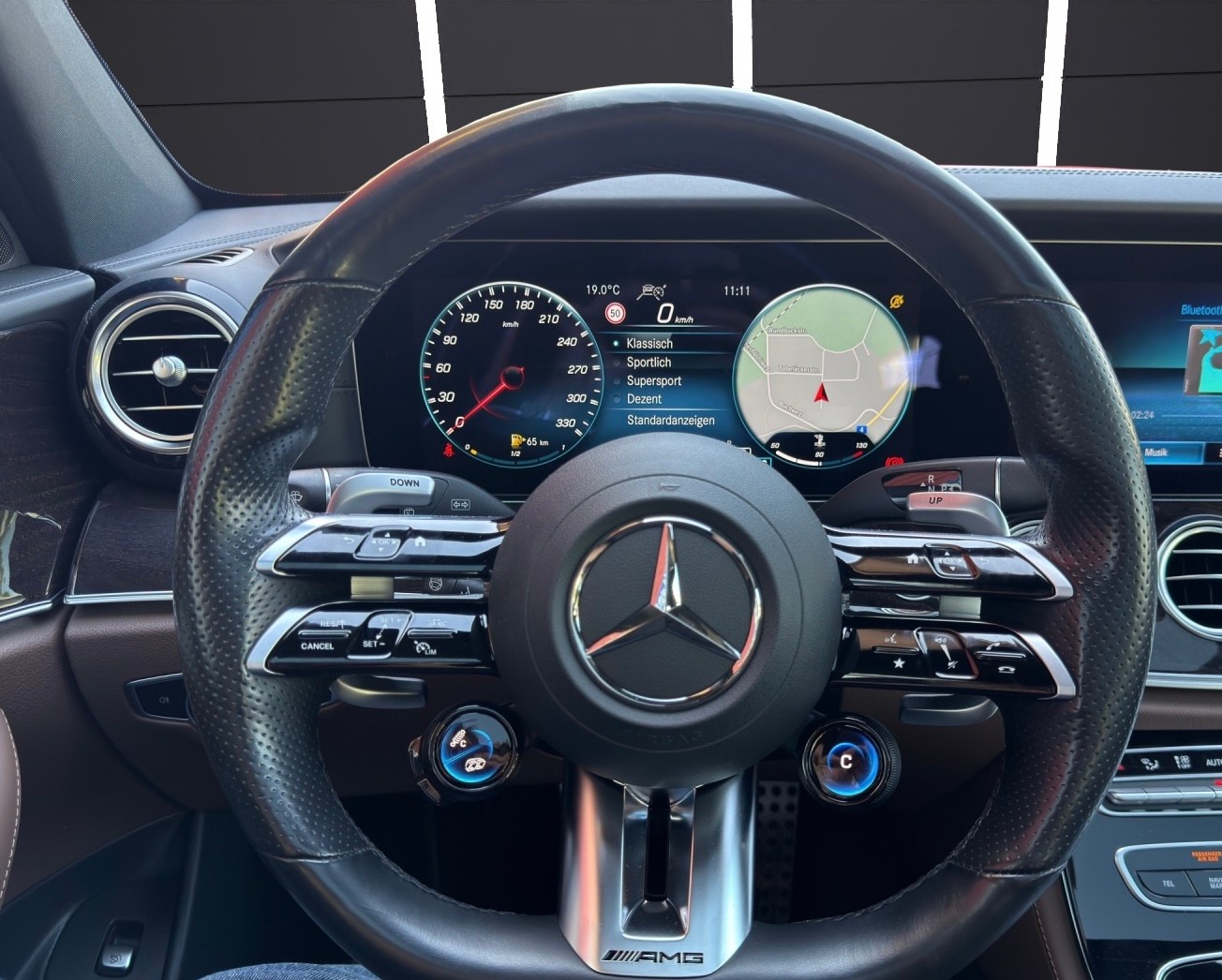 MERCEDES-BENZ AMG E 63 S T 4Matic+ Speedshift 9G-TCT-image-16