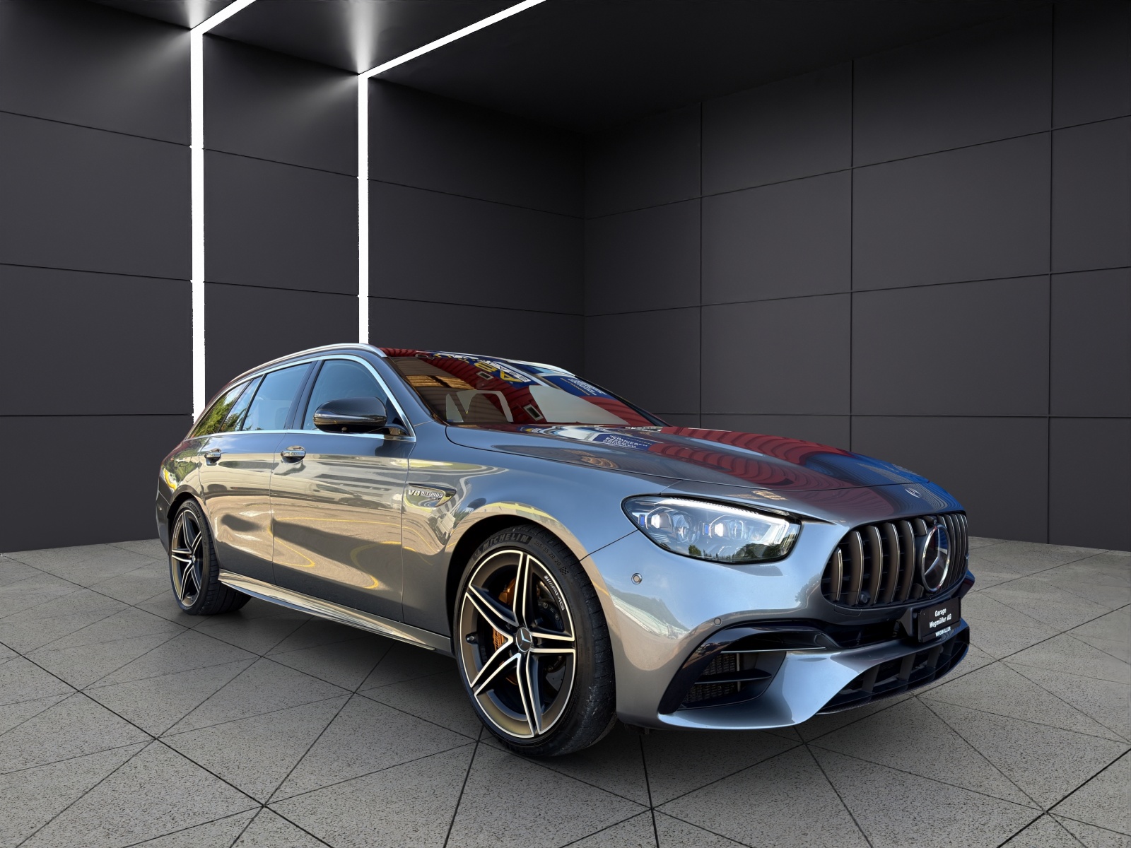MERCEDES-BENZ AMG E 63 S T 4Matic+ Speedshift 9G-TCT-showroom-element-1