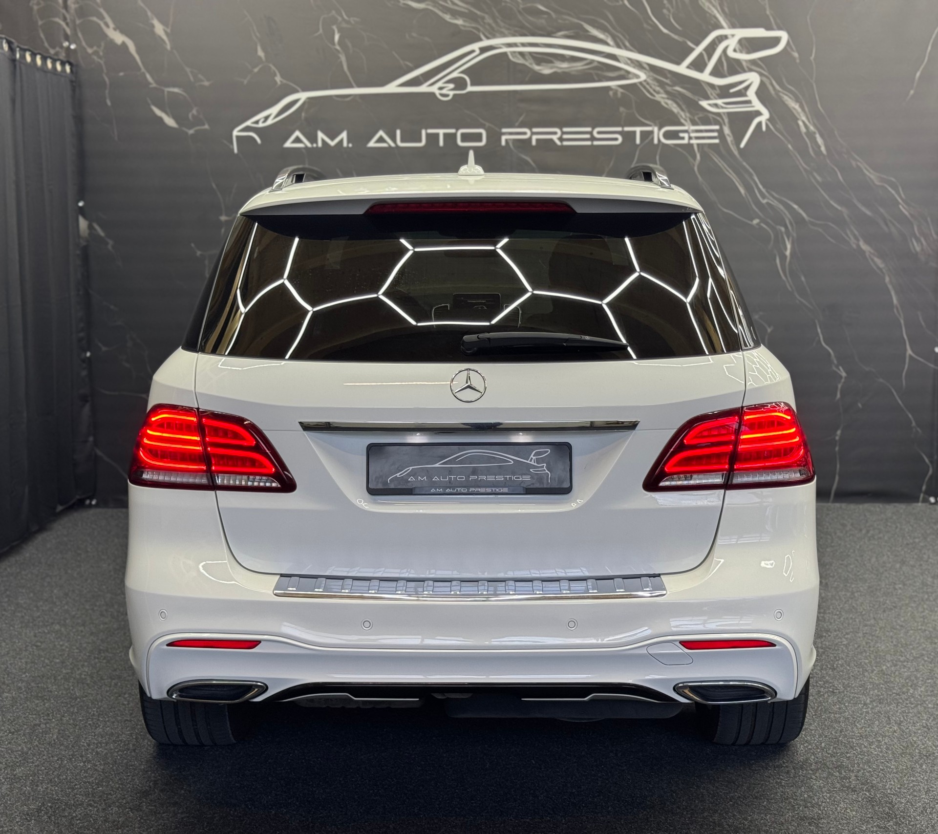 MERCEDES-BENZ GLE 350 d Executive 4Matic 9G-Tronic-image-4