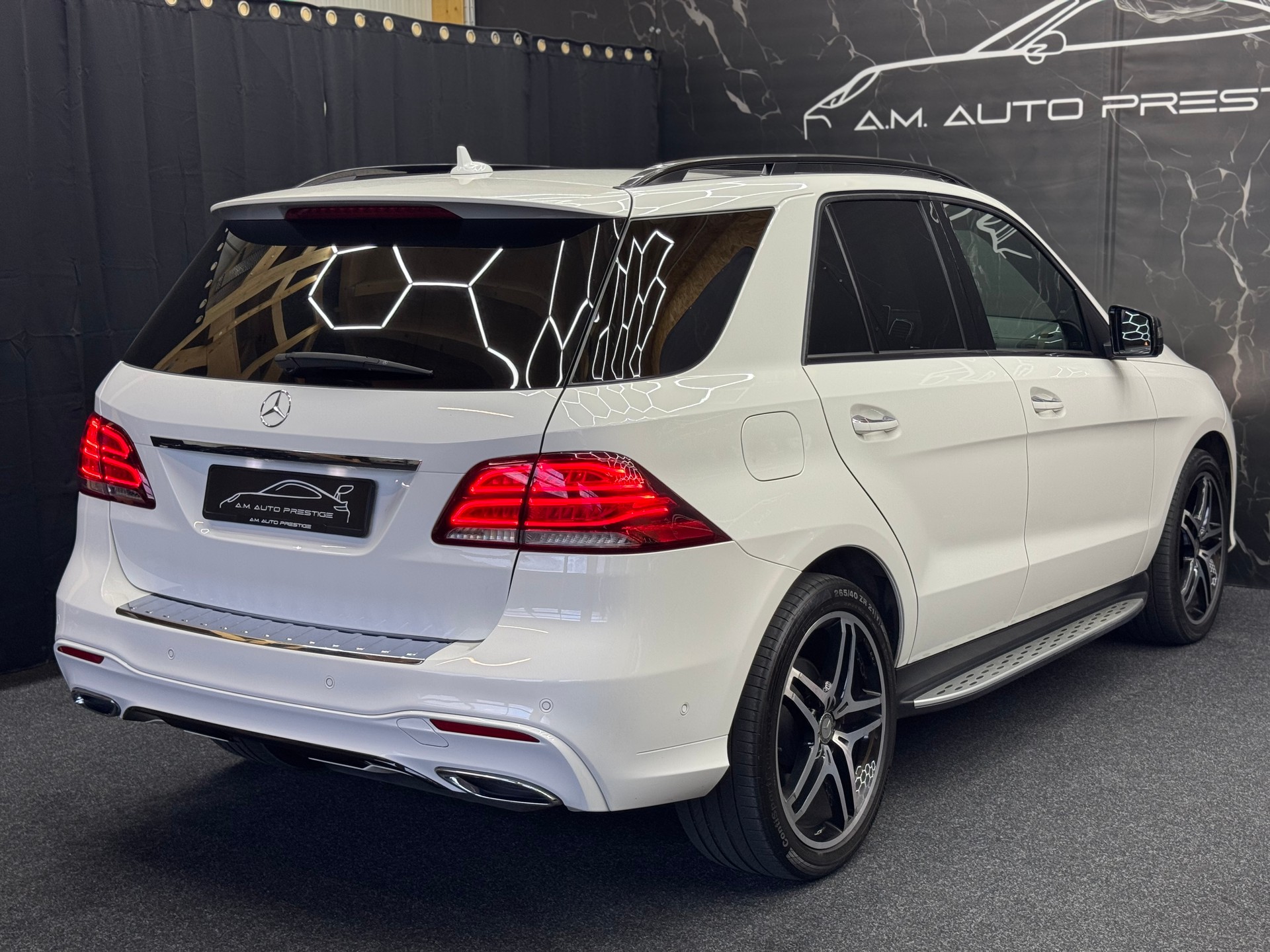 MERCEDES-BENZ GLE 350 d Executive 4Matic 9G-Tronic-image-3