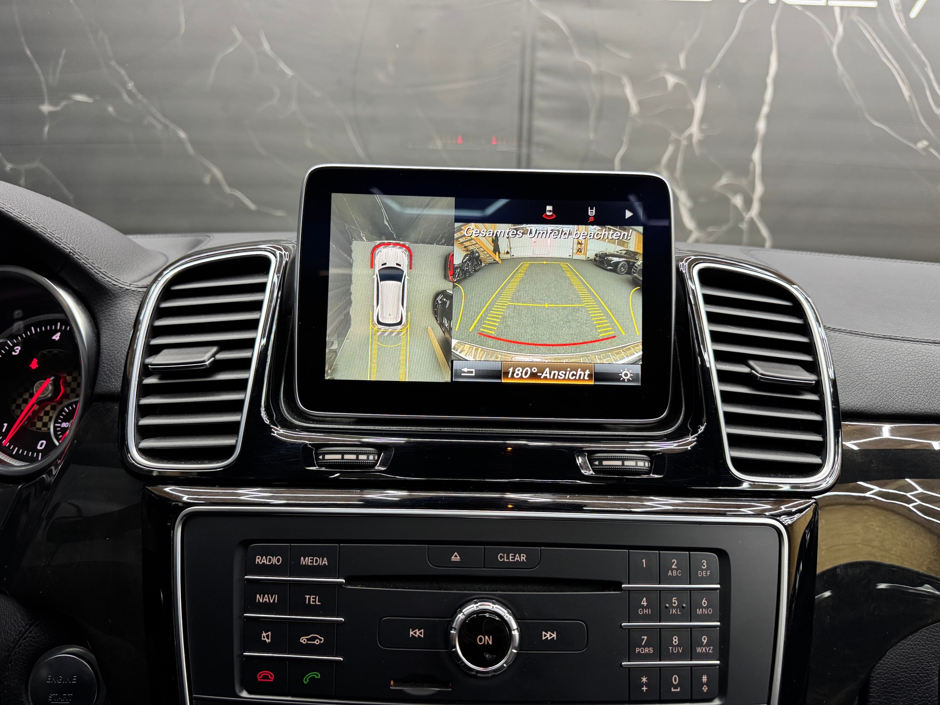 MERCEDES-BENZ GLE 350 d Executive 4Matic 9G-Tronic-image-12