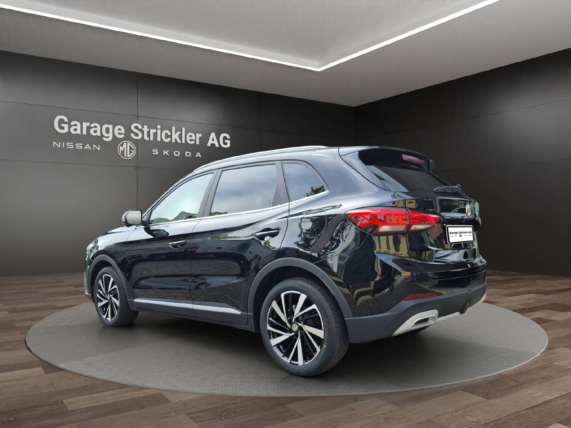 MG ZS 1.5 Hybrid+ Luxury Sunroof-showroom-element-2