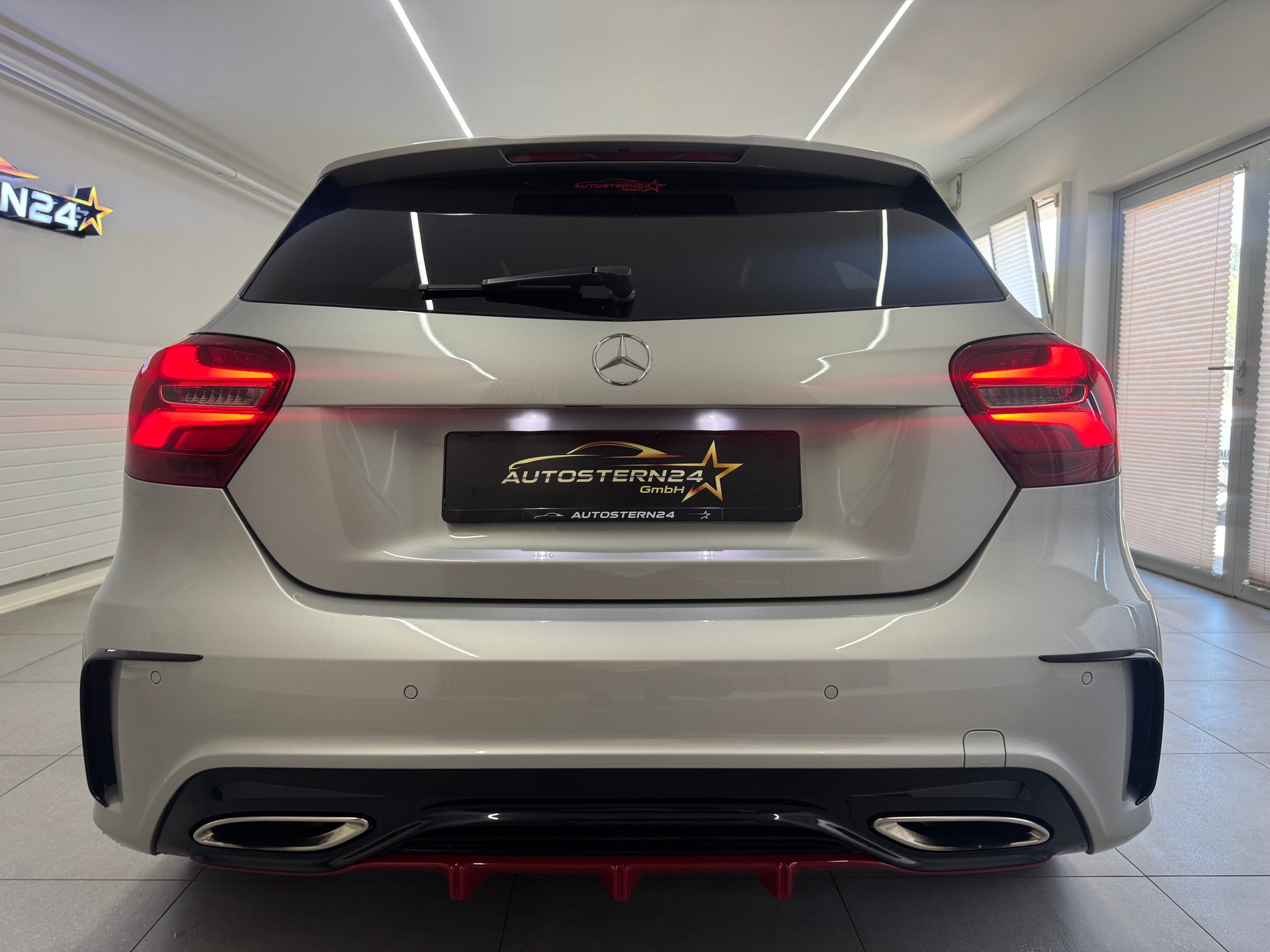 MERCEDES-BENZ A 250 SPORT AMG Line 4Matic 7G-DCT*CH-Fahrzeug*Frisch MFK*-showroom-element-3