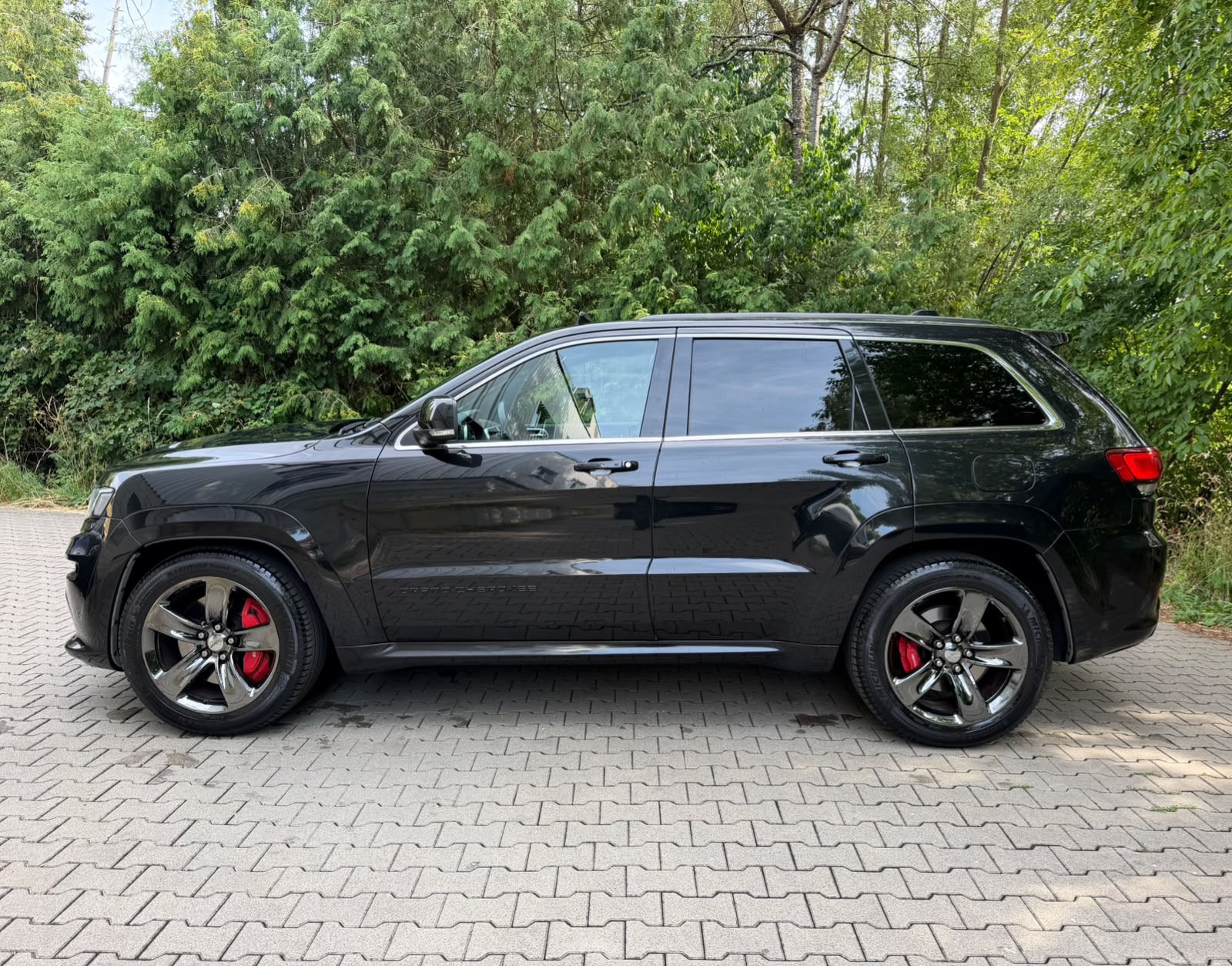 JEEP Grand Cherokee 6.4 V8 HEMI SRT8 Red Vapor Aut.-showroom-element-1
