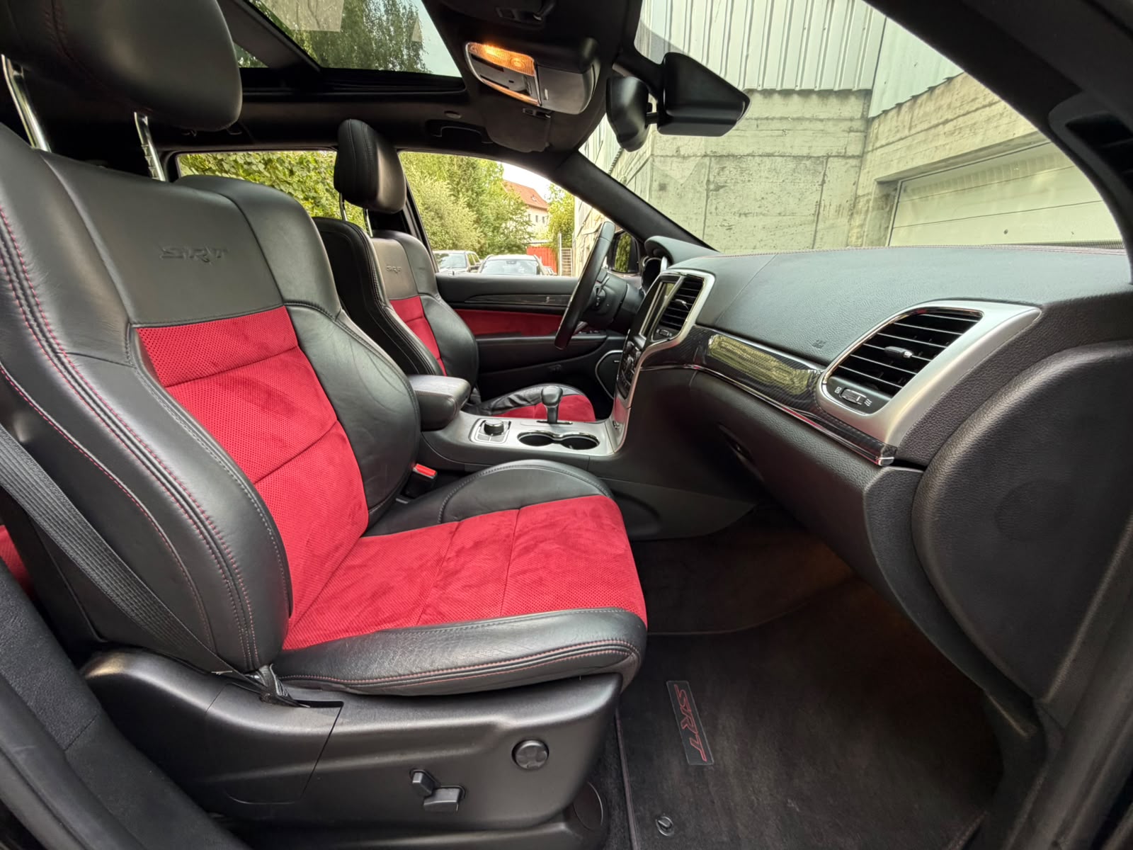 JEEP Grand Cherokee 6.4 V8 HEMI SRT8 Red Vapor Aut.-image-17