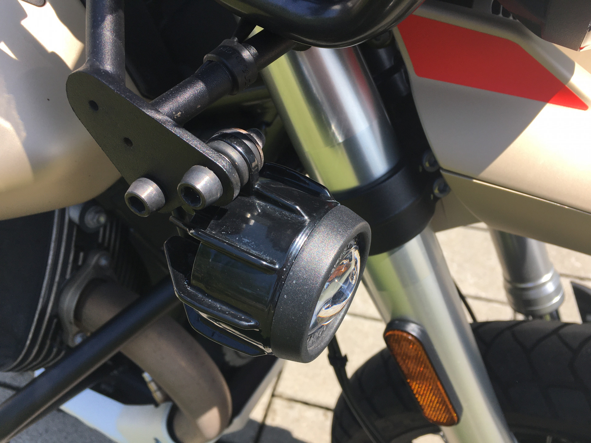 MOTO GUZZI V85 TT Travel-image-2