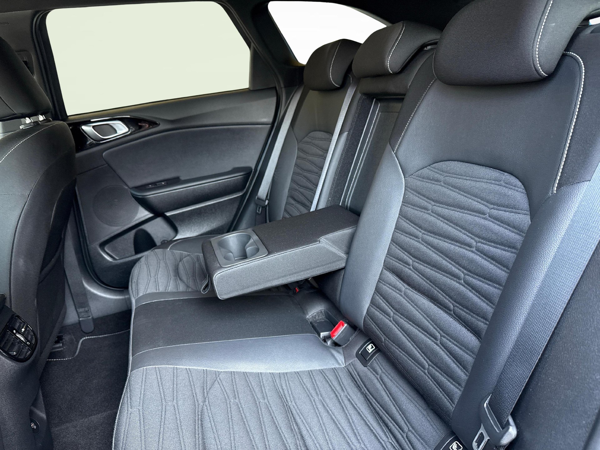 KIA Ceed SW 1.5 T-GDi GT-Line-image-10