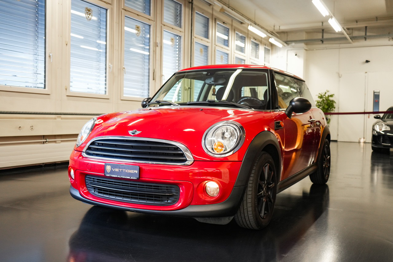 MINI One-showroom-element-2