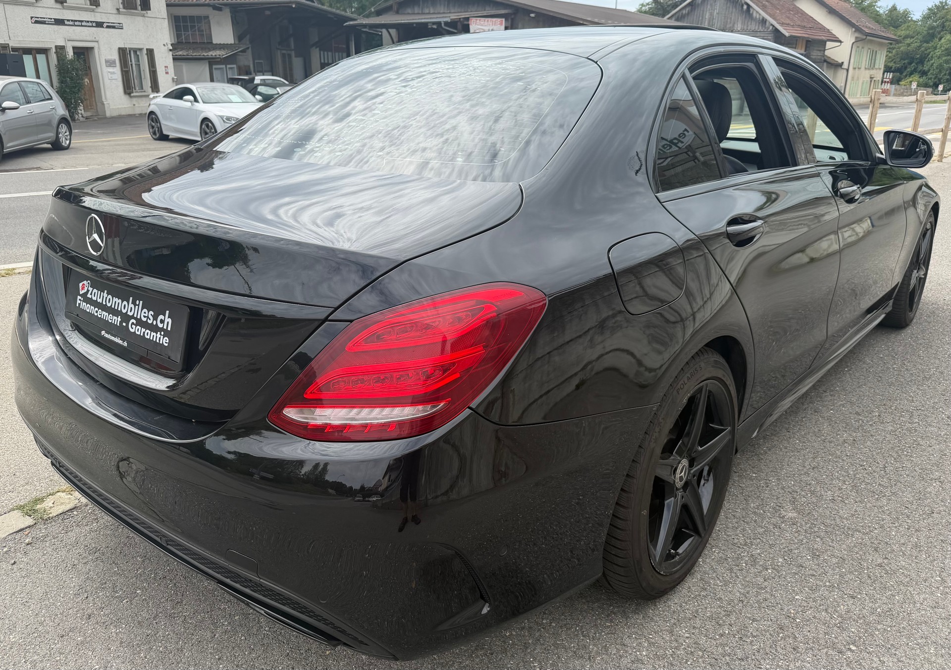 MERCEDES-BENZ C 250 AMG Line 7G-Tronic-showroom-element-2