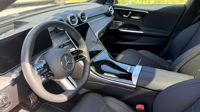 MERCEDES-BENZ C 220 d Swiss Star AMG Line 4matic-image-2