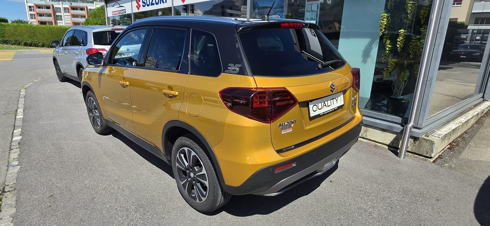 SUZUKI Vitara 1.4B T Top Hybrid Edition 35 4x4-image-3