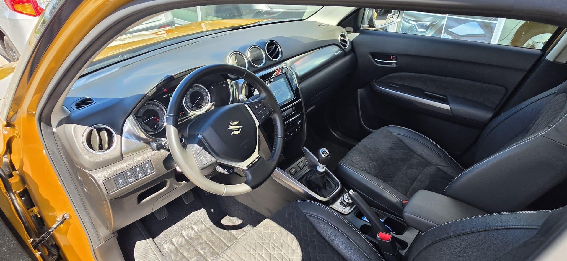 SUZUKI Vitara 1.4B T Top Hybrid Edition 35 4x4-image-4