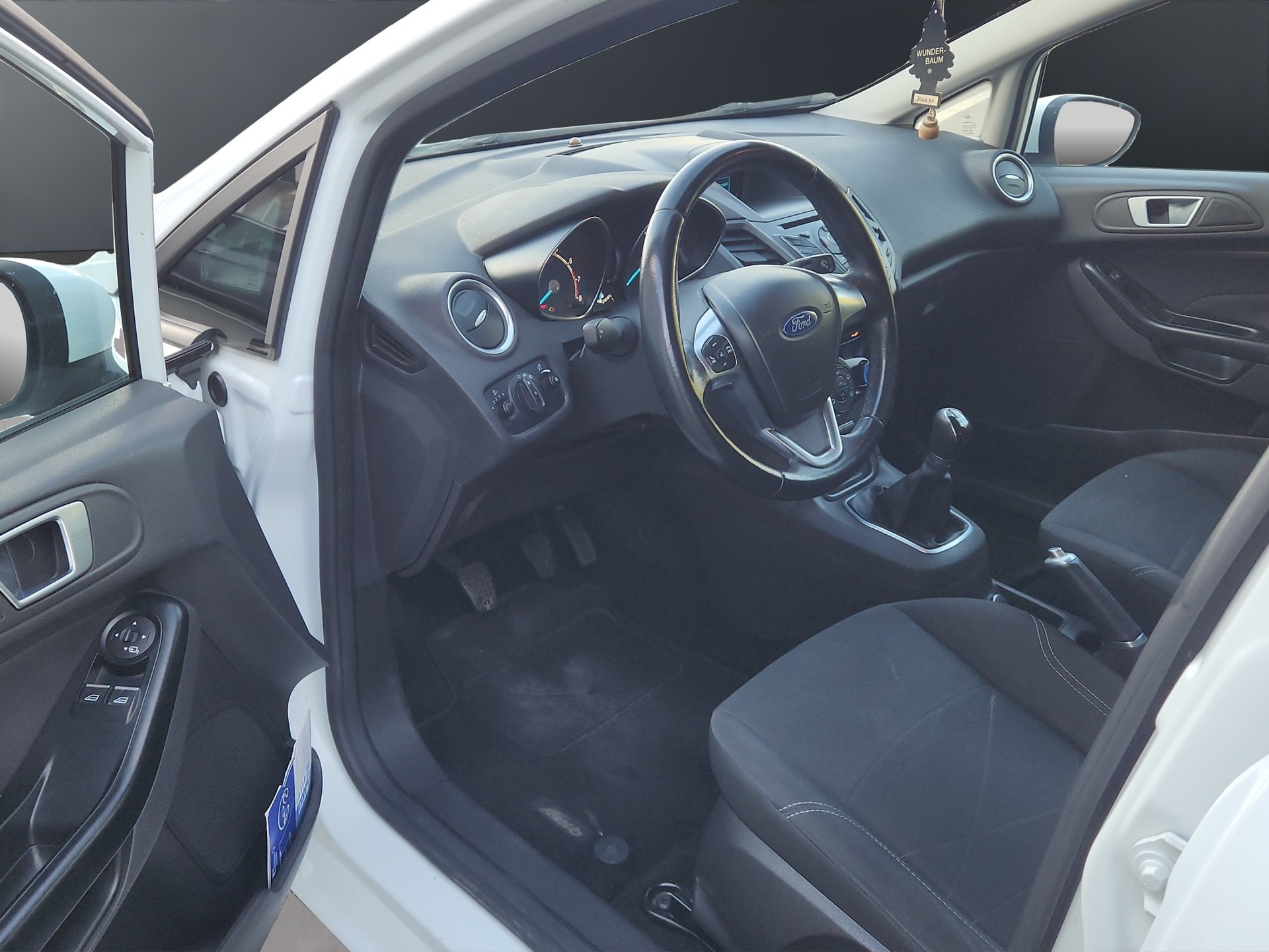 FORD Fiesta 1.0 SCTi Trend-image-9