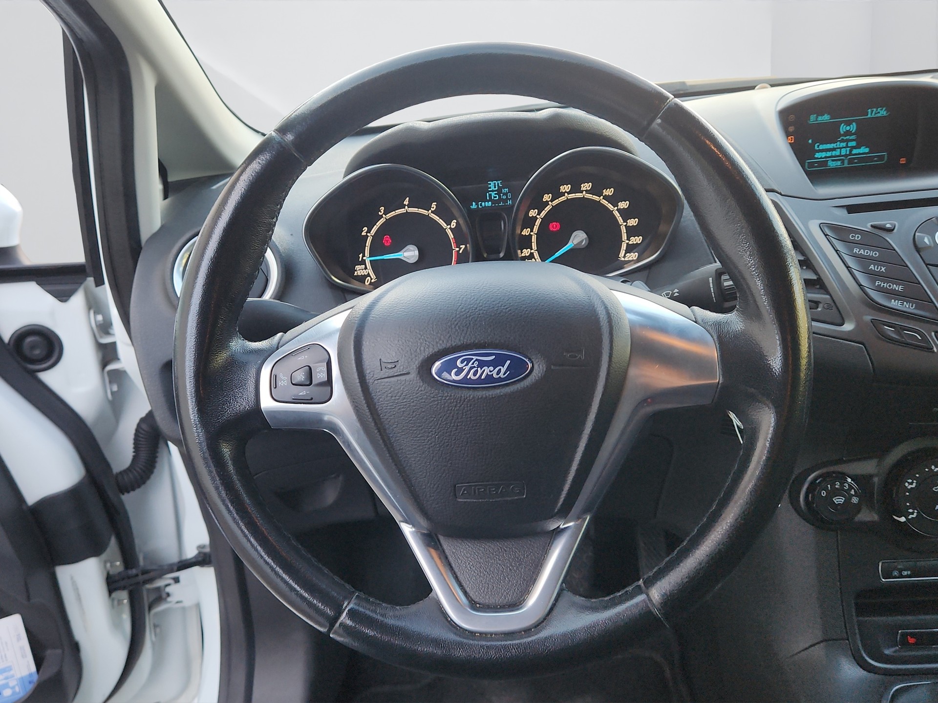 FORD Fiesta 1.0 SCTi Trend-image-12