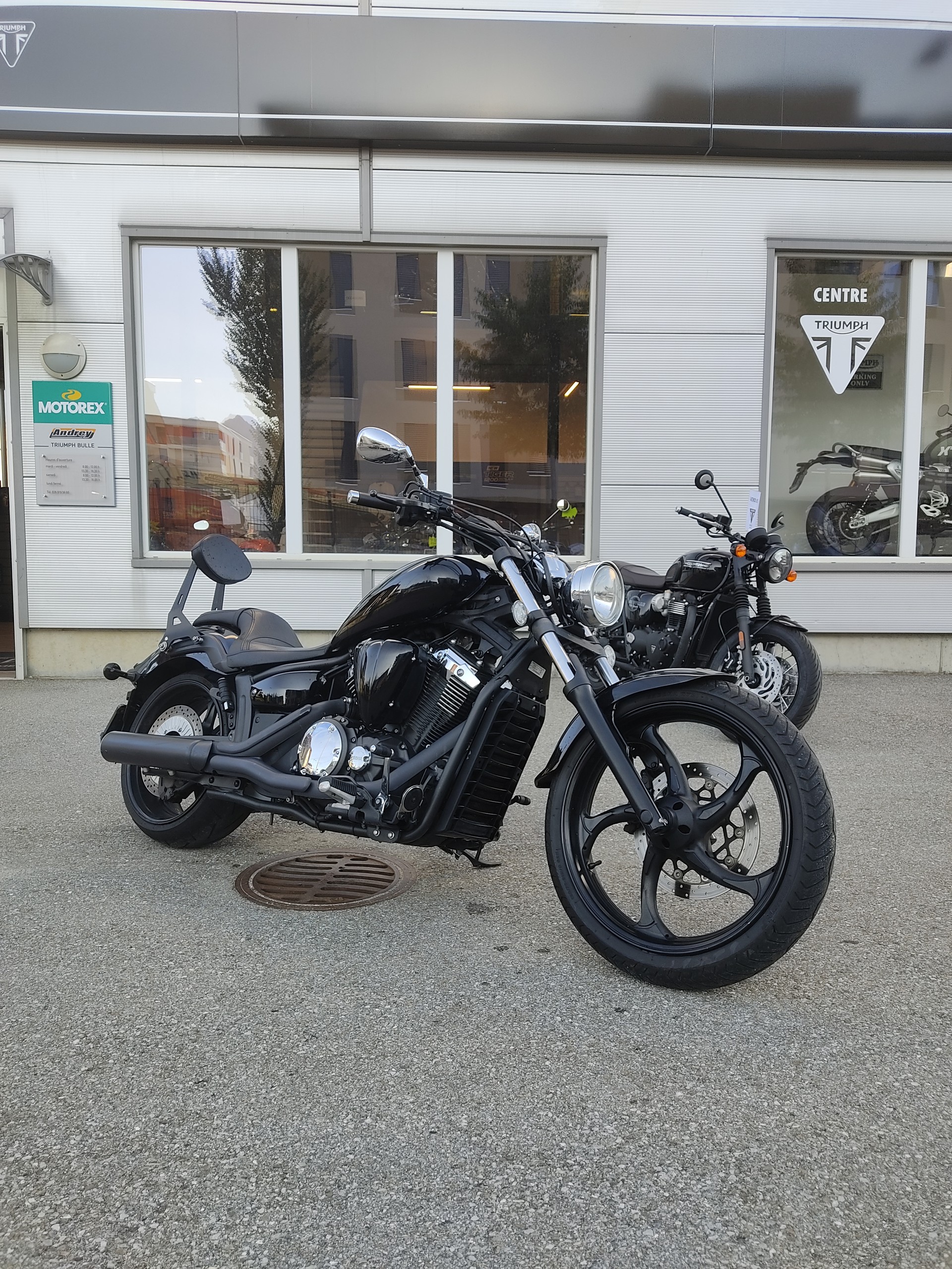 YAMAHA XVS 1300 Custom-image-0