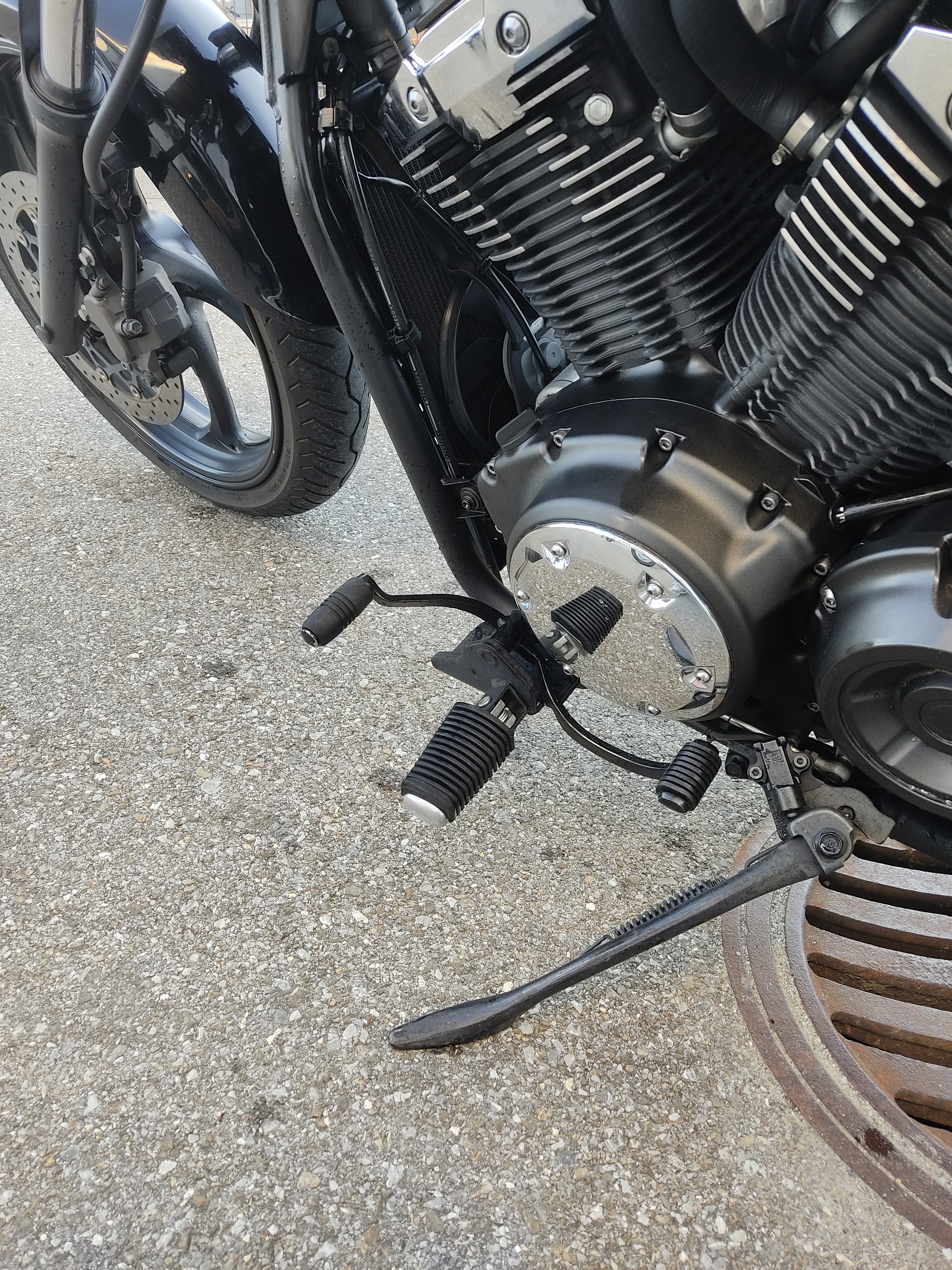 YAMAHA XVS 1300 Custom-image-5