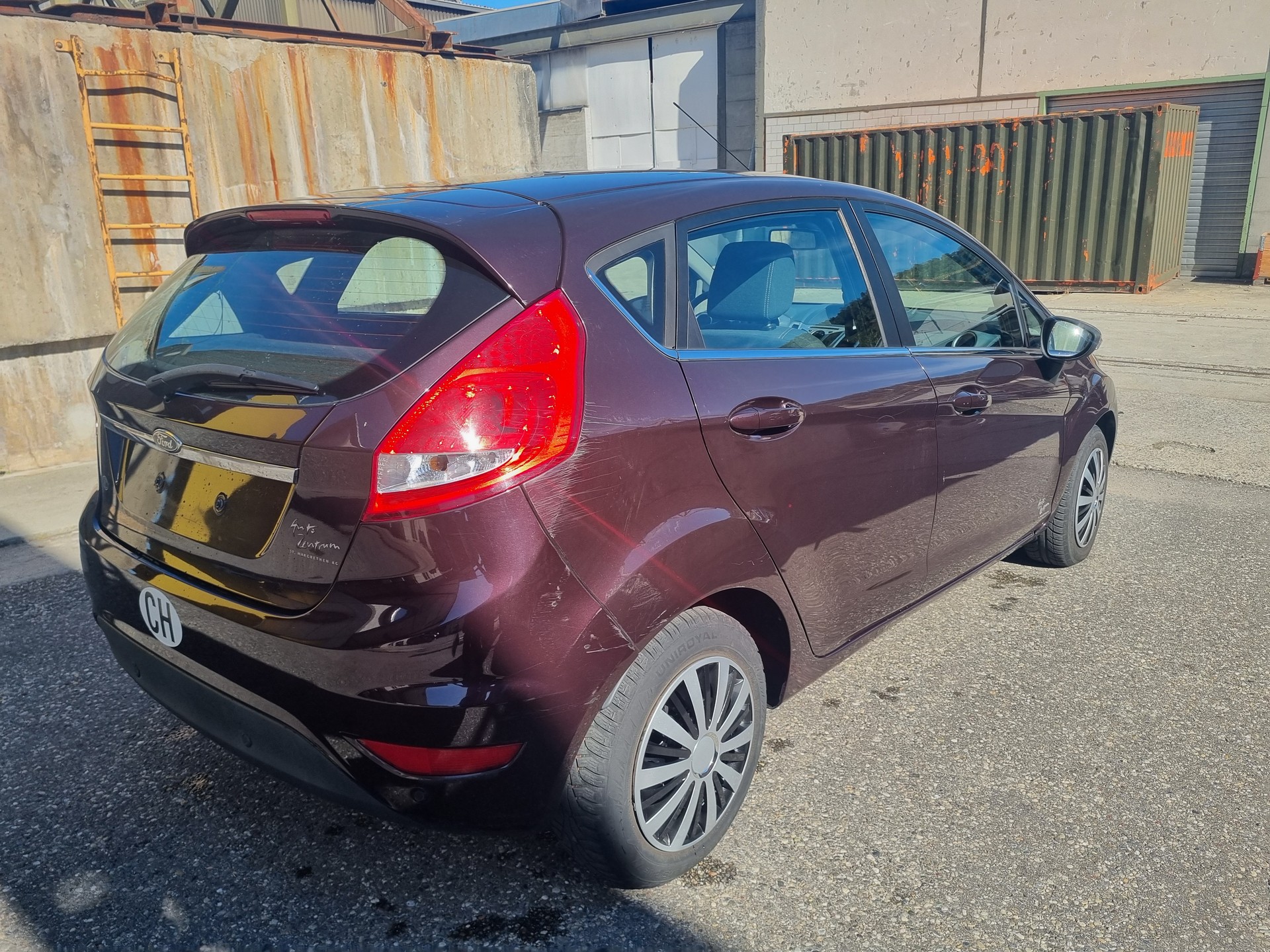 FORD Fiesta 1.4 16V Titanium-image-3