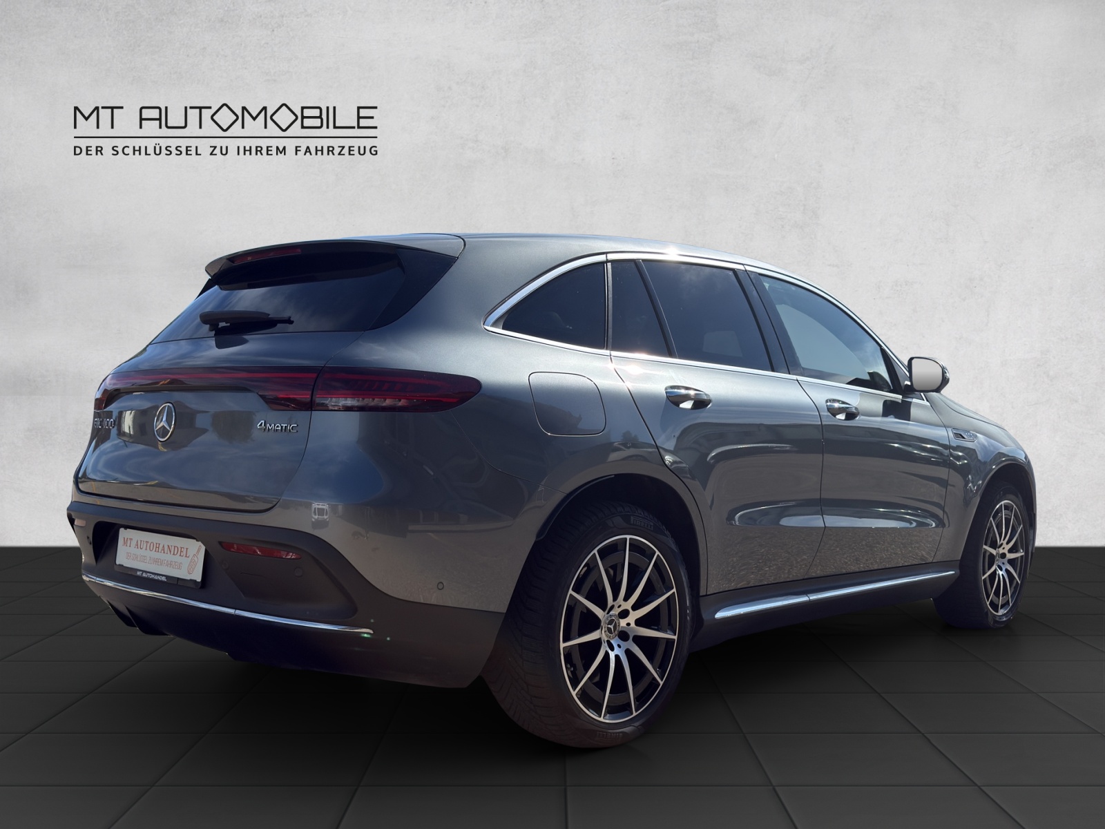 MERCEDES-BENZ EQC 400 AMG Line 4Matic-image-5