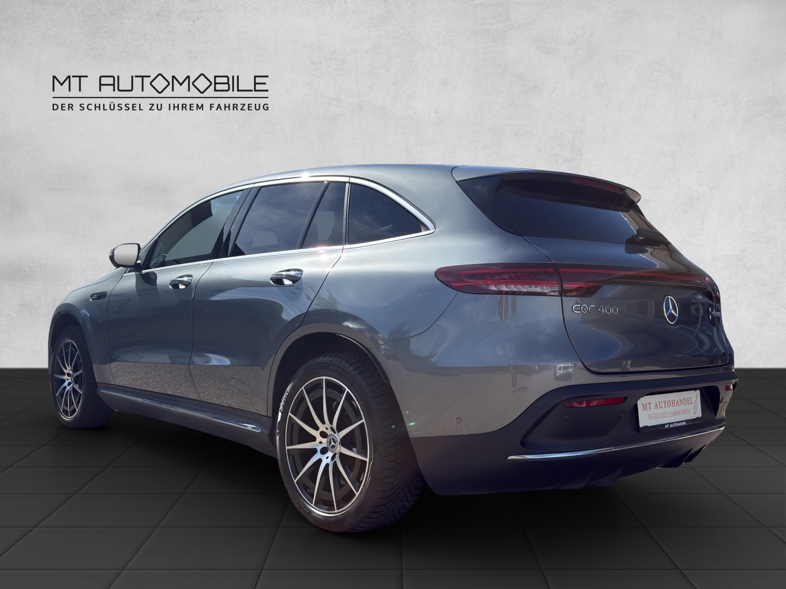 MERCEDES-BENZ EQC 400 AMG Line 4Matic-showroom-element-2