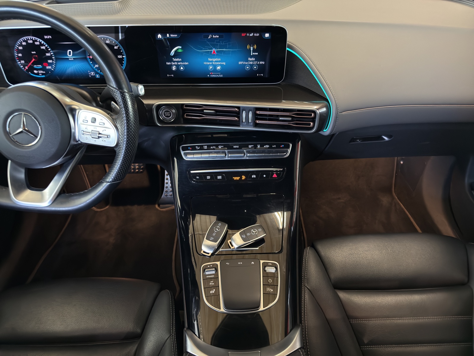 MERCEDES-BENZ EQC 400 AMG Line 4Matic-image-9