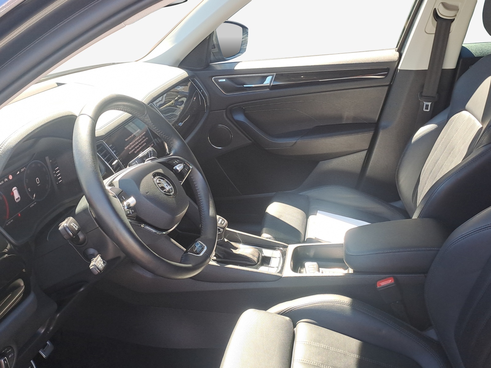 SKODA Kodiaq 2.0 TSI 4x4 L&K-image-7