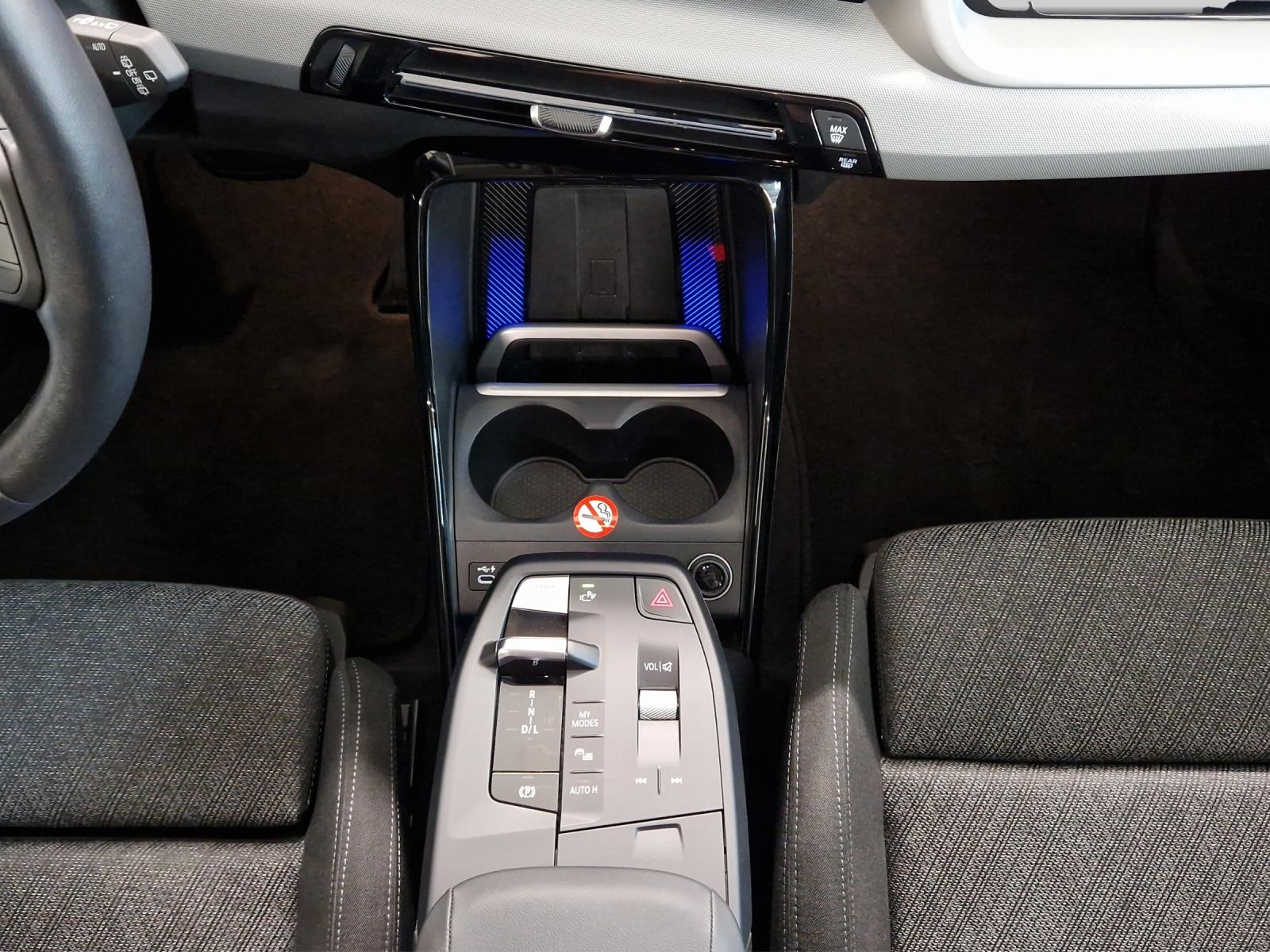 BMW X1 xDrive20d-image-12