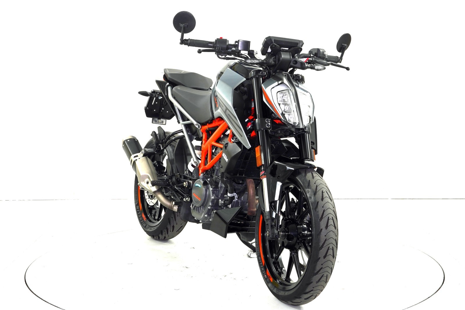 KTM 125 Duke ABS-image-1