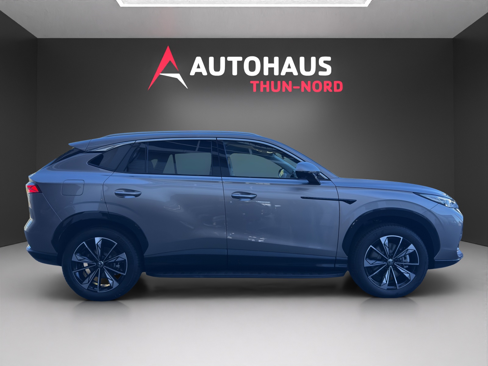 MG HS 1.5 PHEV Luxury-image-5
