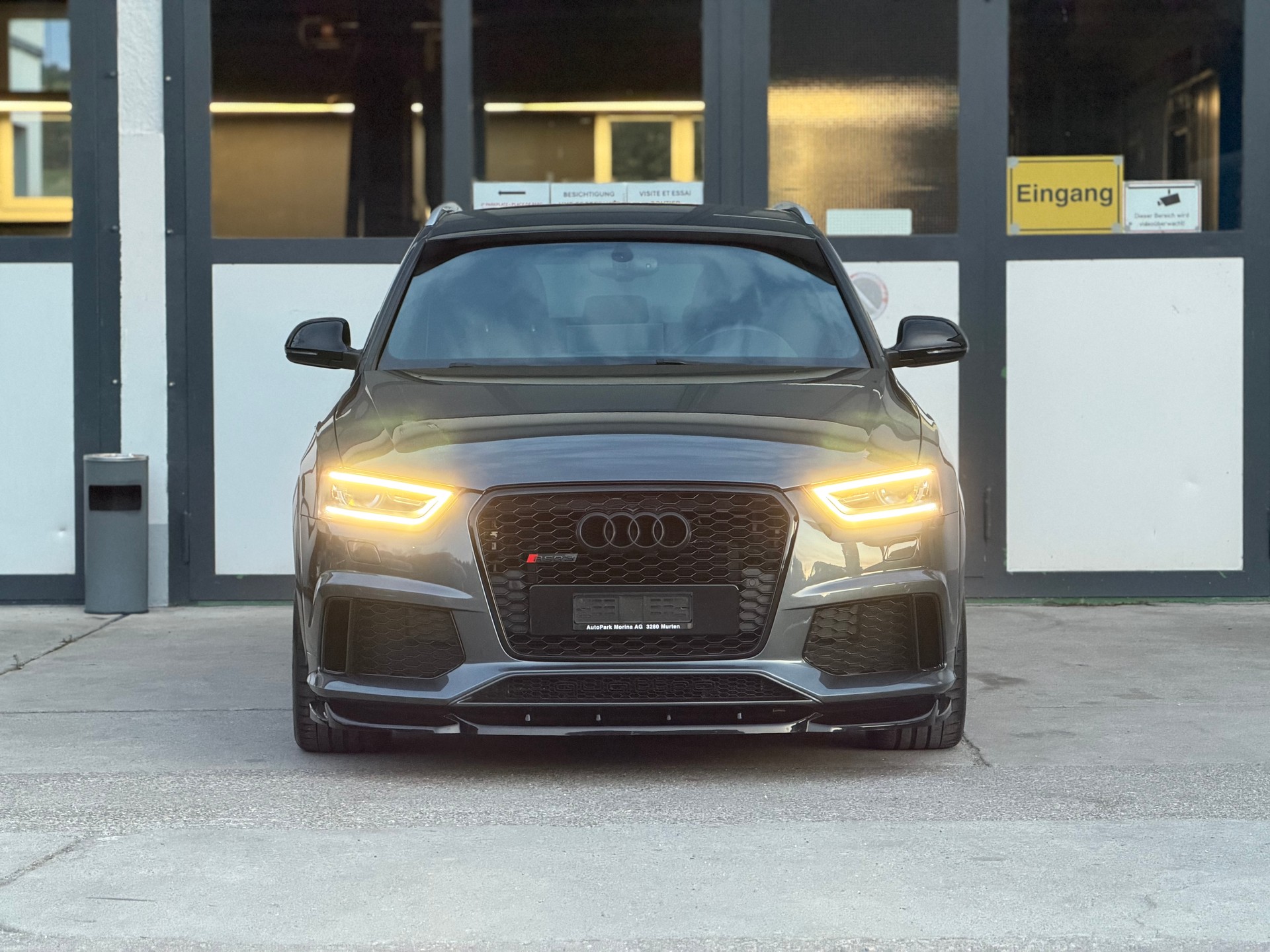 AUDI RS Q3 2.5 TFSI quattro S-tronic-showroom-element-2