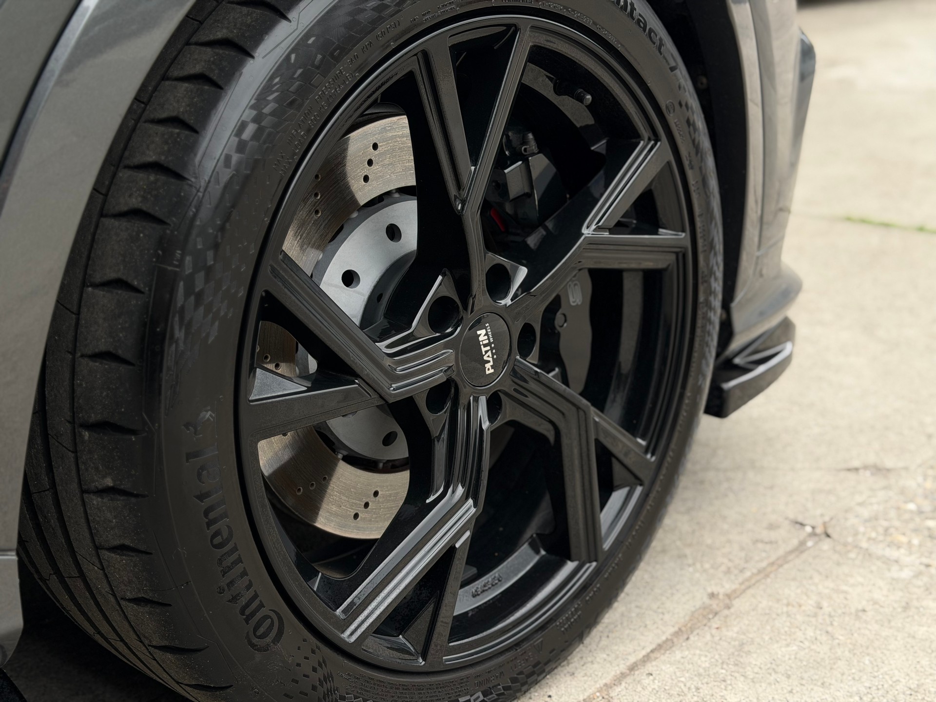 AUDI RS Q3 2.5 TFSI quattro S-tronic-image-8