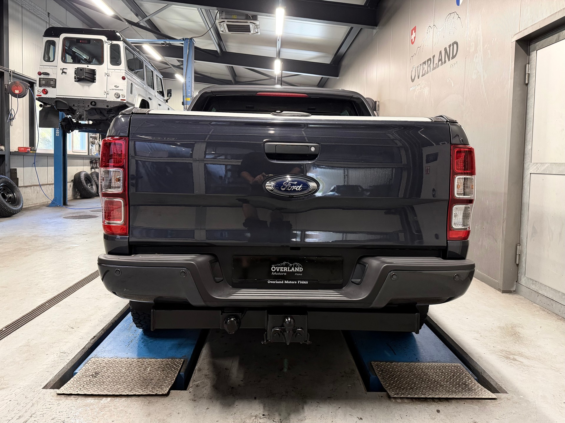 FORD Ranger Wildtrak 3.2 TDCi 4x4 A-showroom-element-3