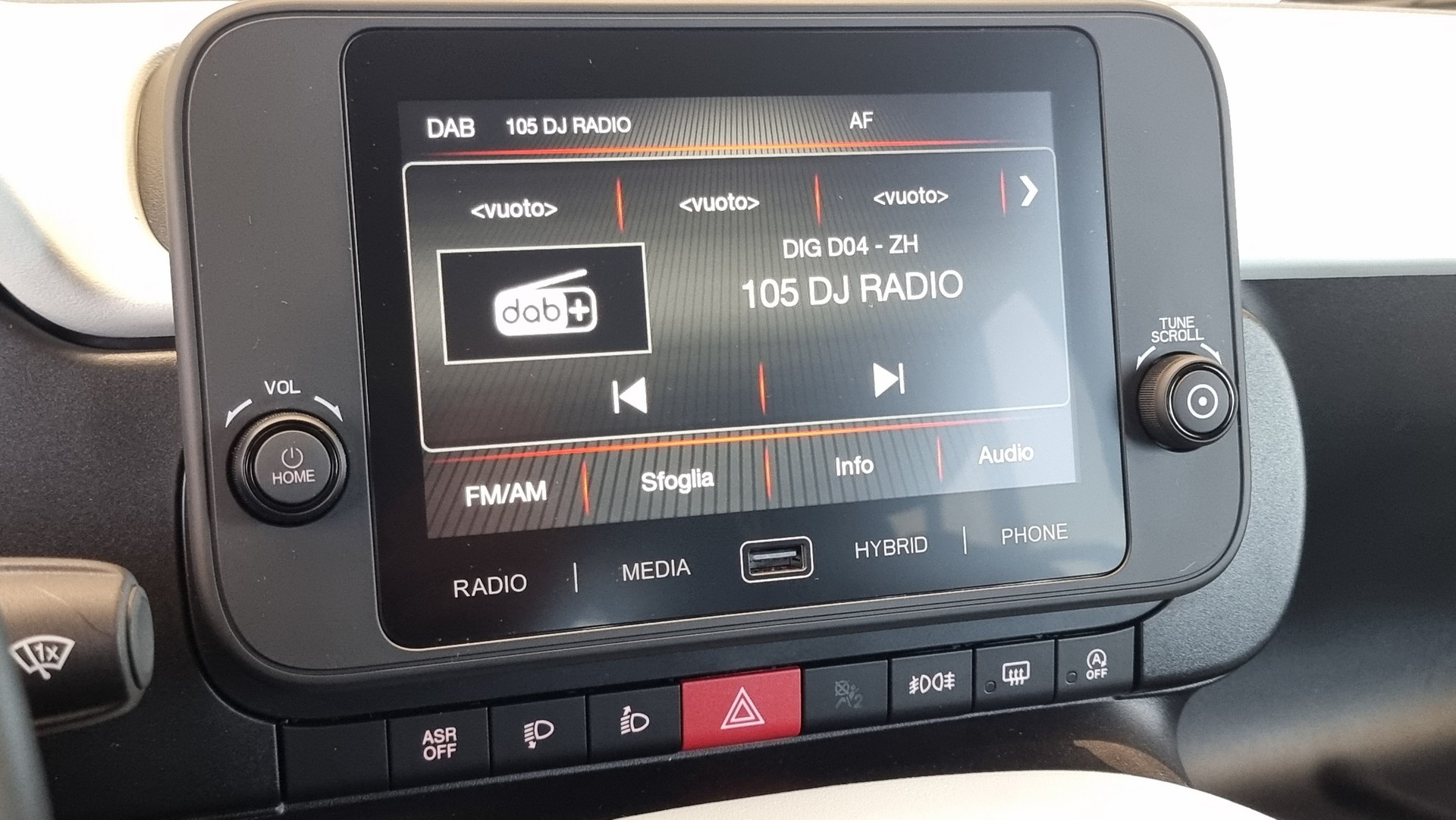 FIAT Pandina 1.0 Hybrid Cross-image-14