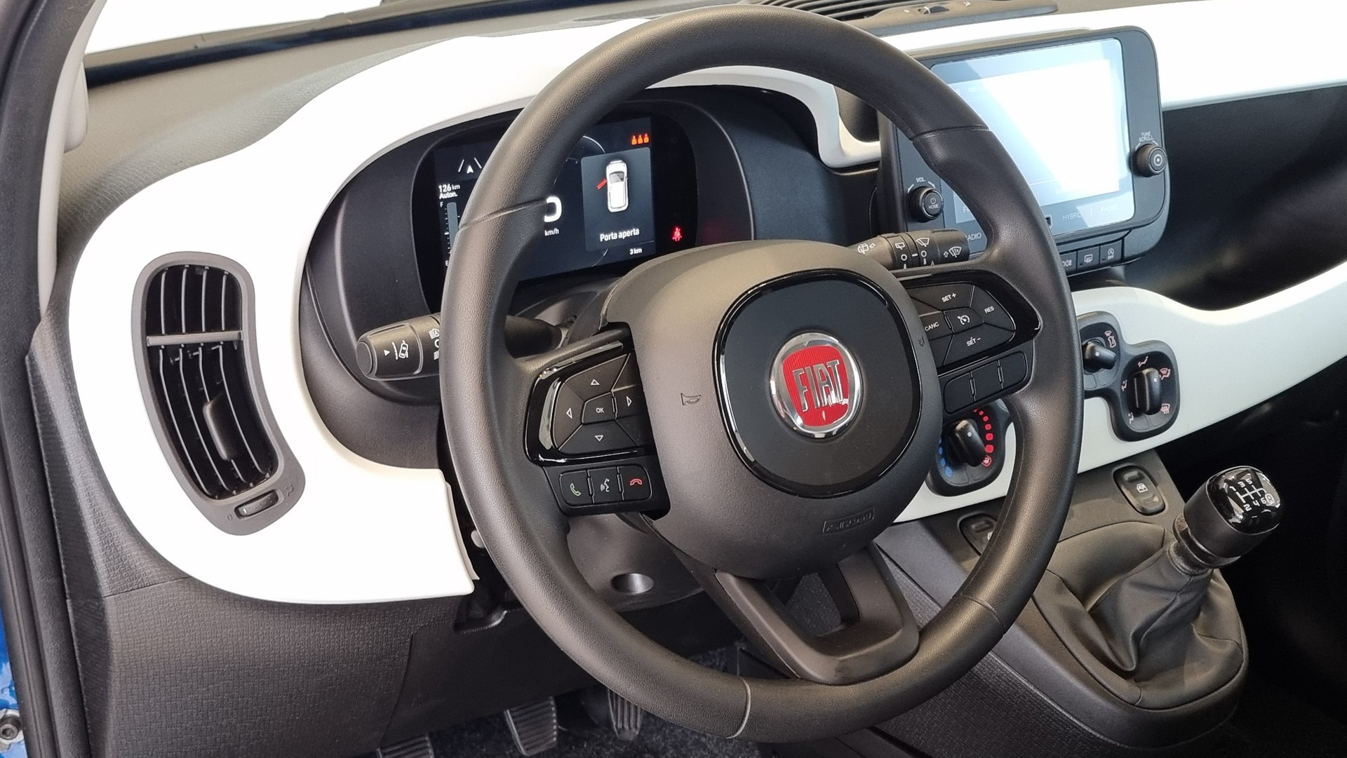 FIAT Pandina 1.0 Hybrid Cross-image-9