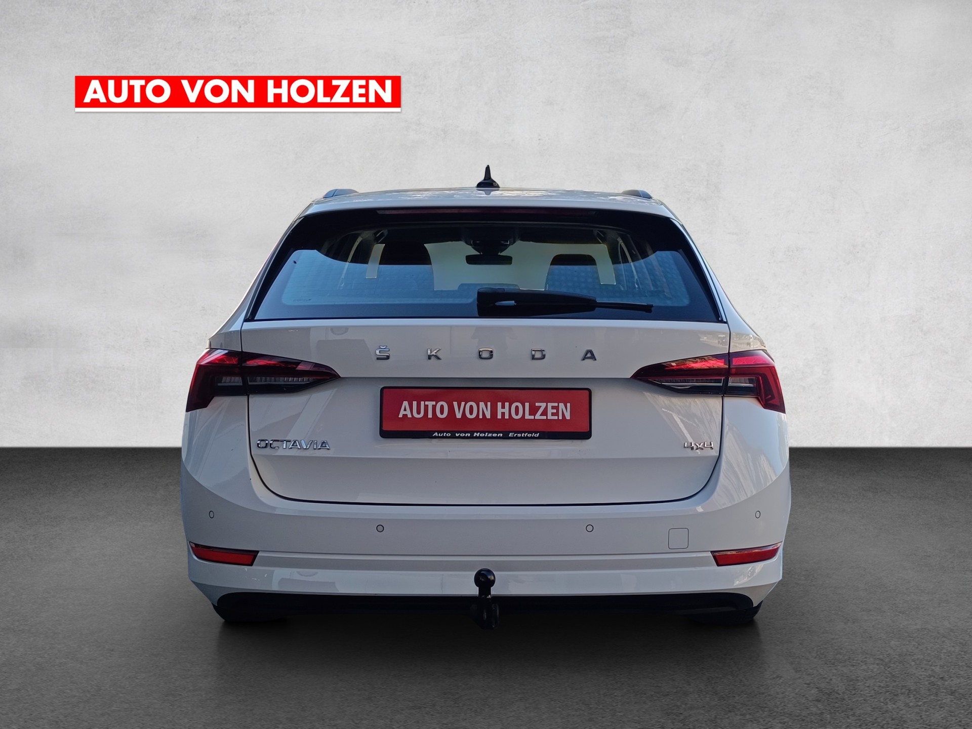 SKODA Octavia Combi 2.0 TDI DSG Ambition 4x4-showroom-element-3