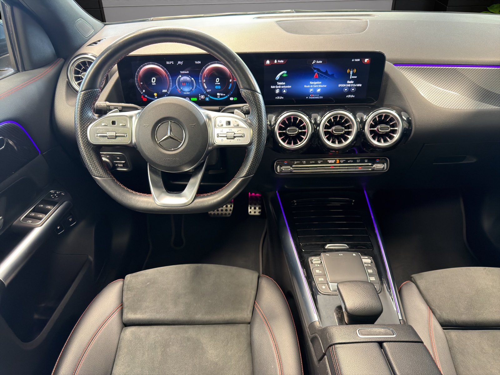 MERCEDES-BENZ GLA 250e AMG Line 8G-DCT-image-7