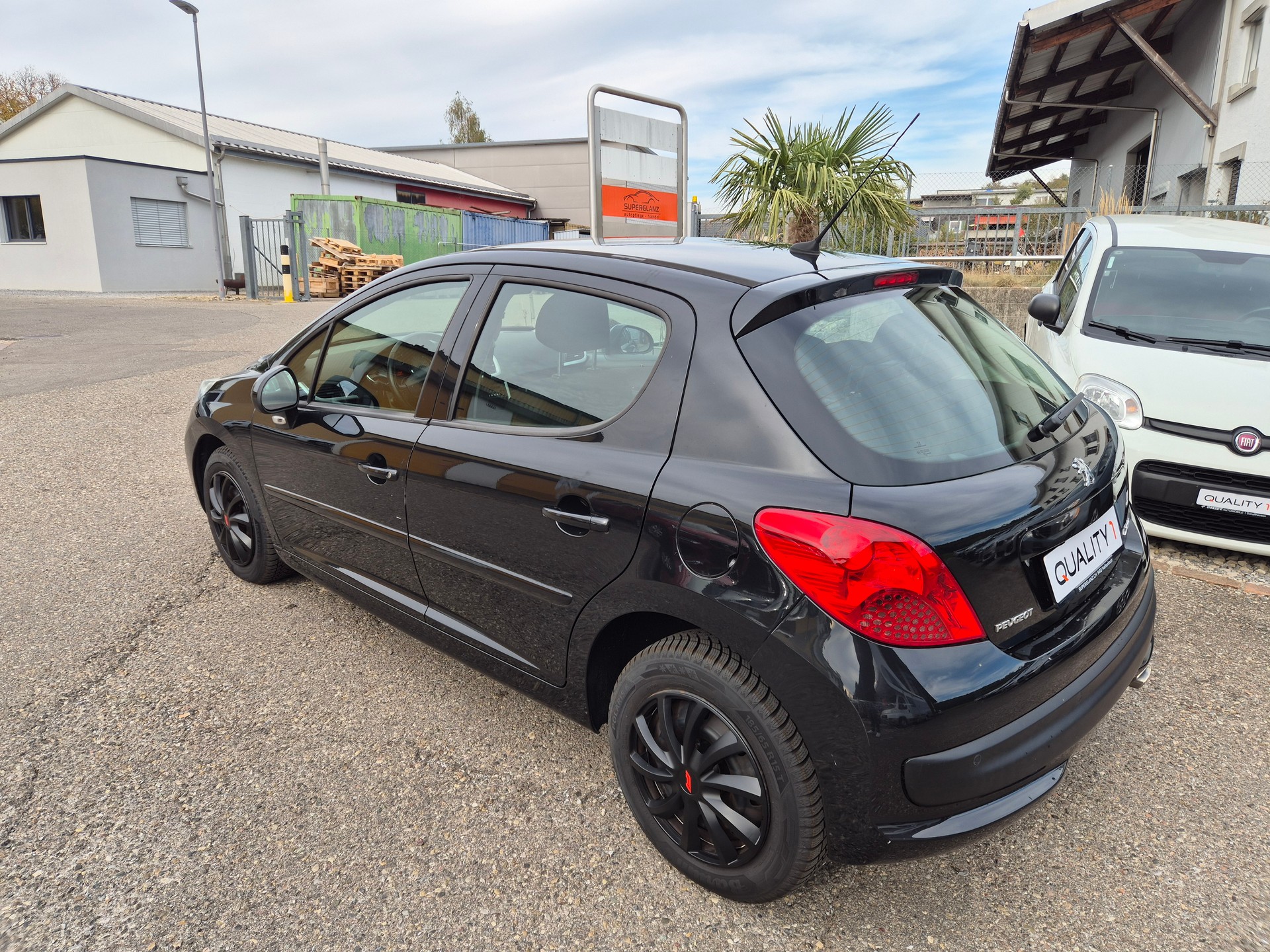 PEUGEOT 207 1.6 16V XT Automatic-showroom-element-3
