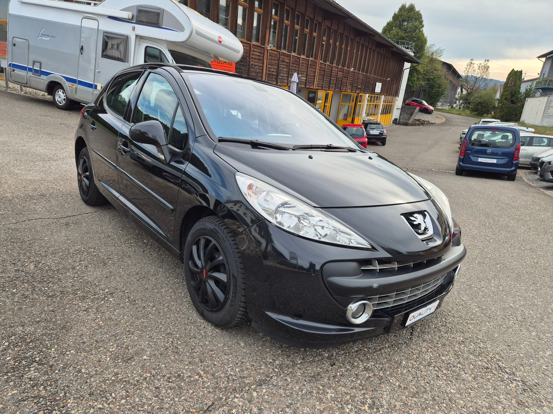 PEUGEOT 207 1.6 16V XT Automatic-image-13