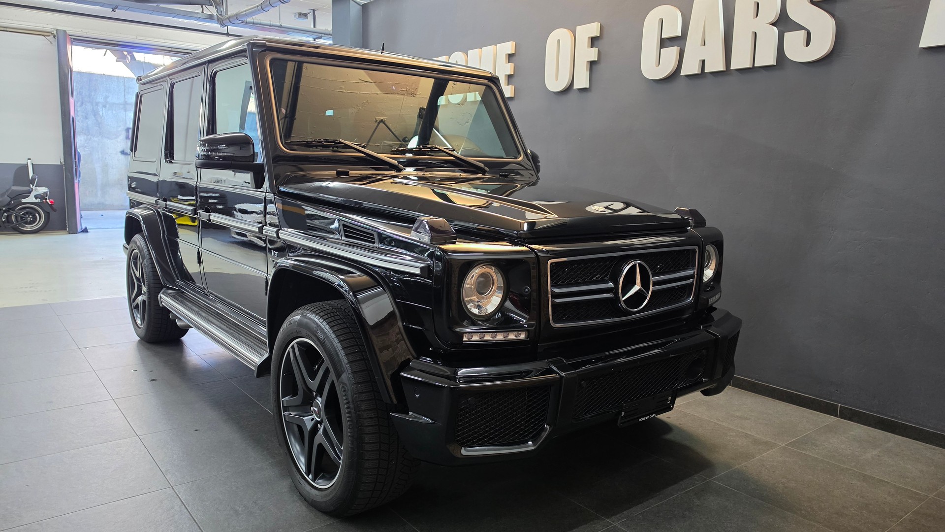 MERCEDES-BENZ G 63 AMG Automatic-image-12