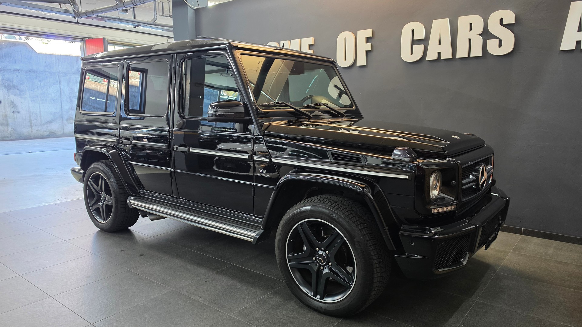 MERCEDES-BENZ G 63 AMG Automatic-image-11
