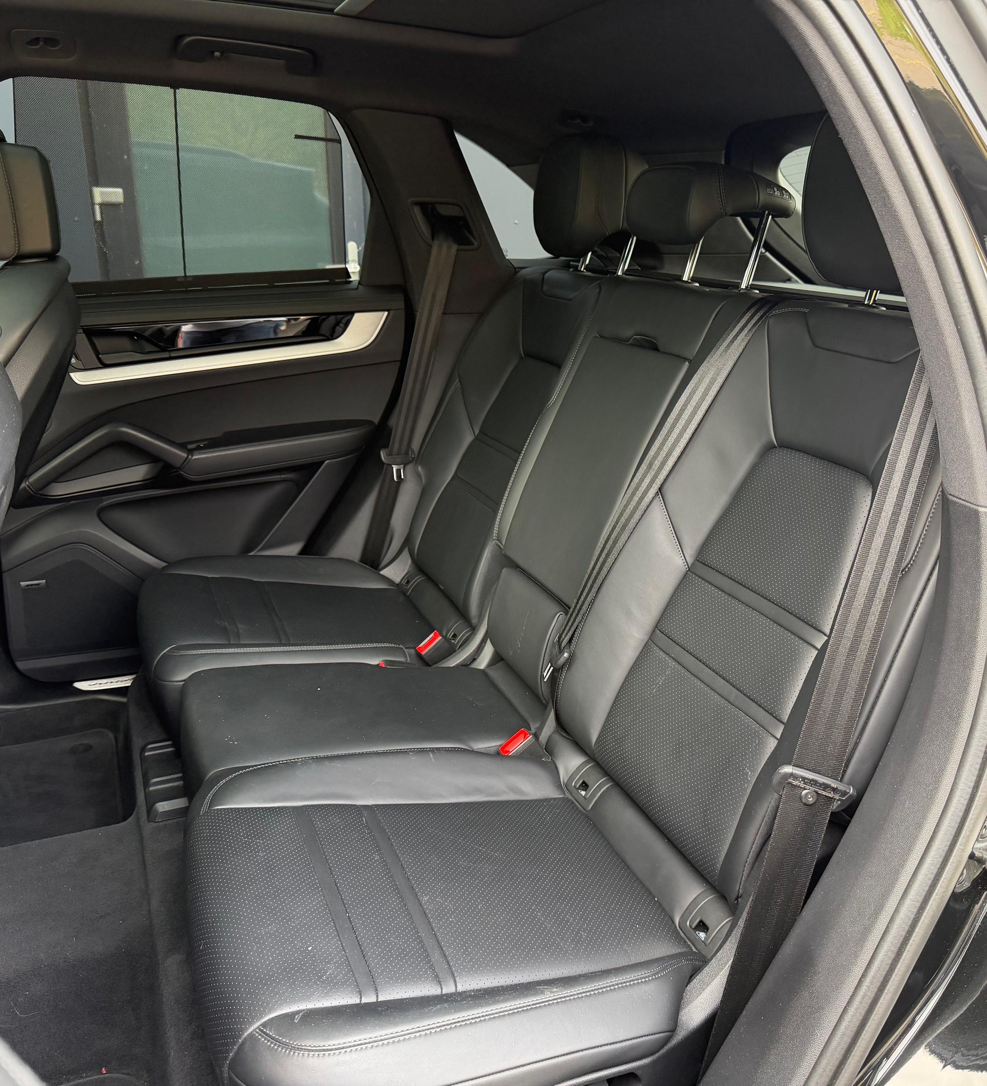 PORSCHE Cayenne E-Hybrid Tiptronic-image-11