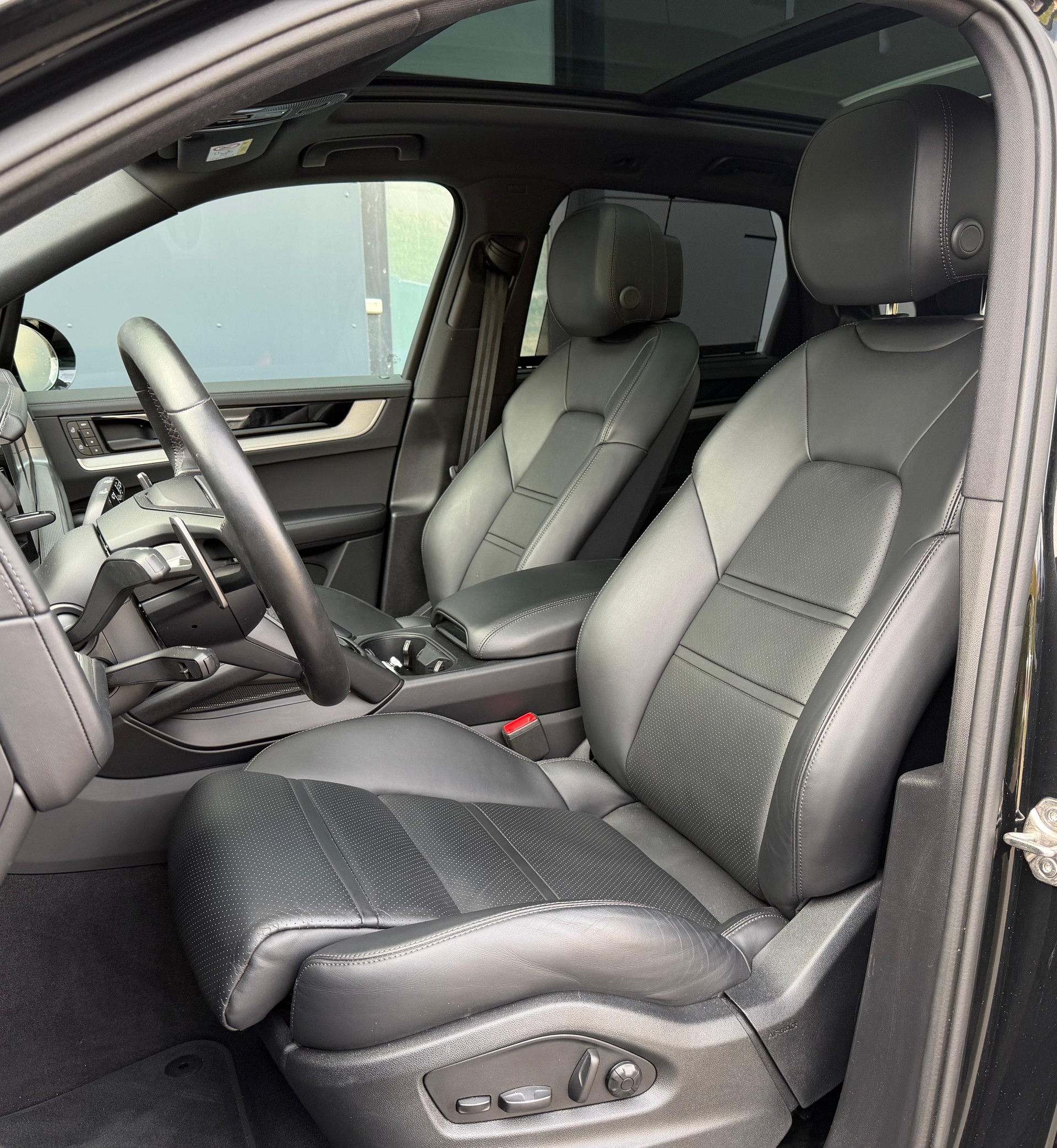 PORSCHE Cayenne E-Hybrid Tiptronic-image-9
