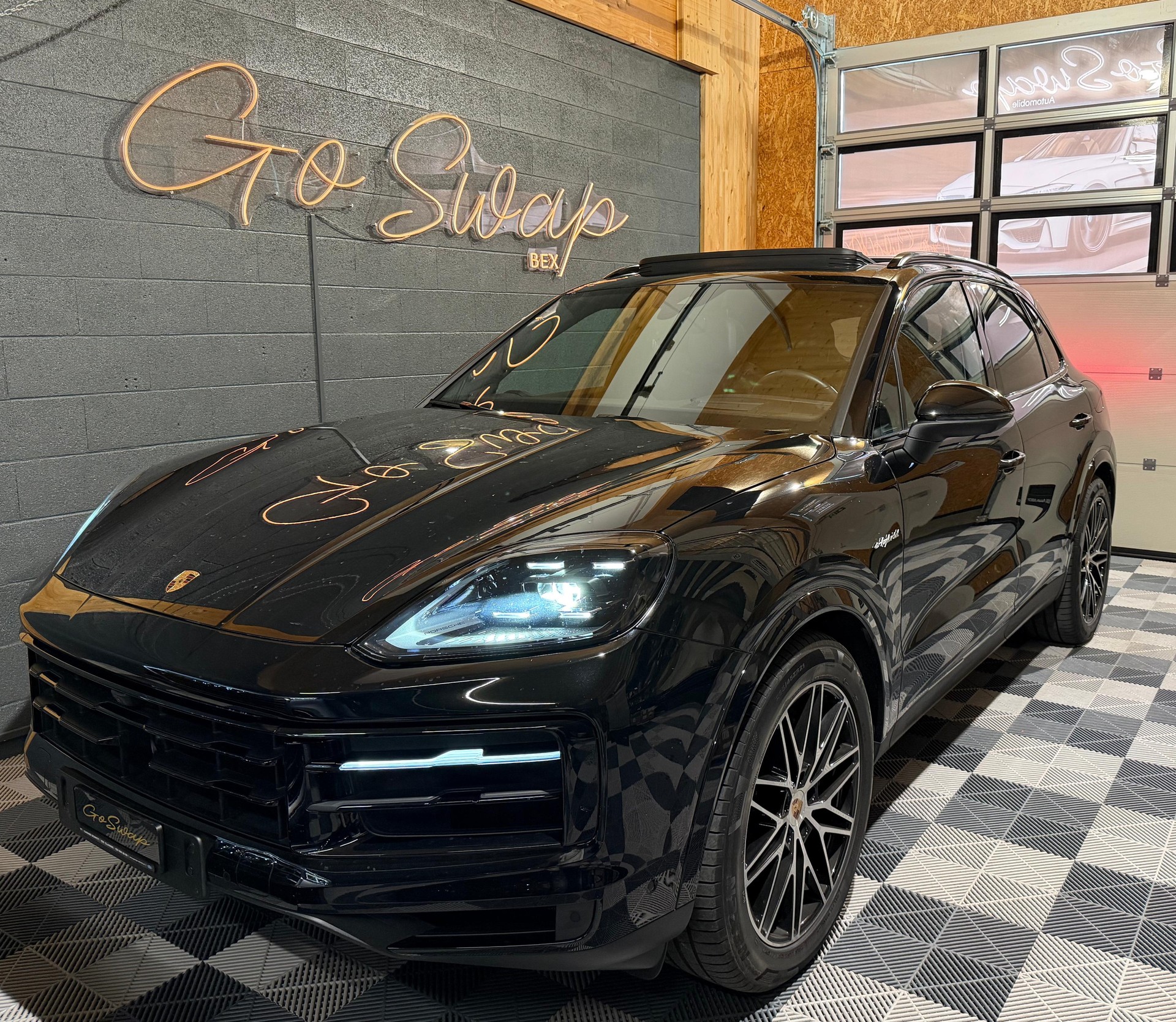 PORSCHE Cayenne E-Hybrid Tiptronic-image-4