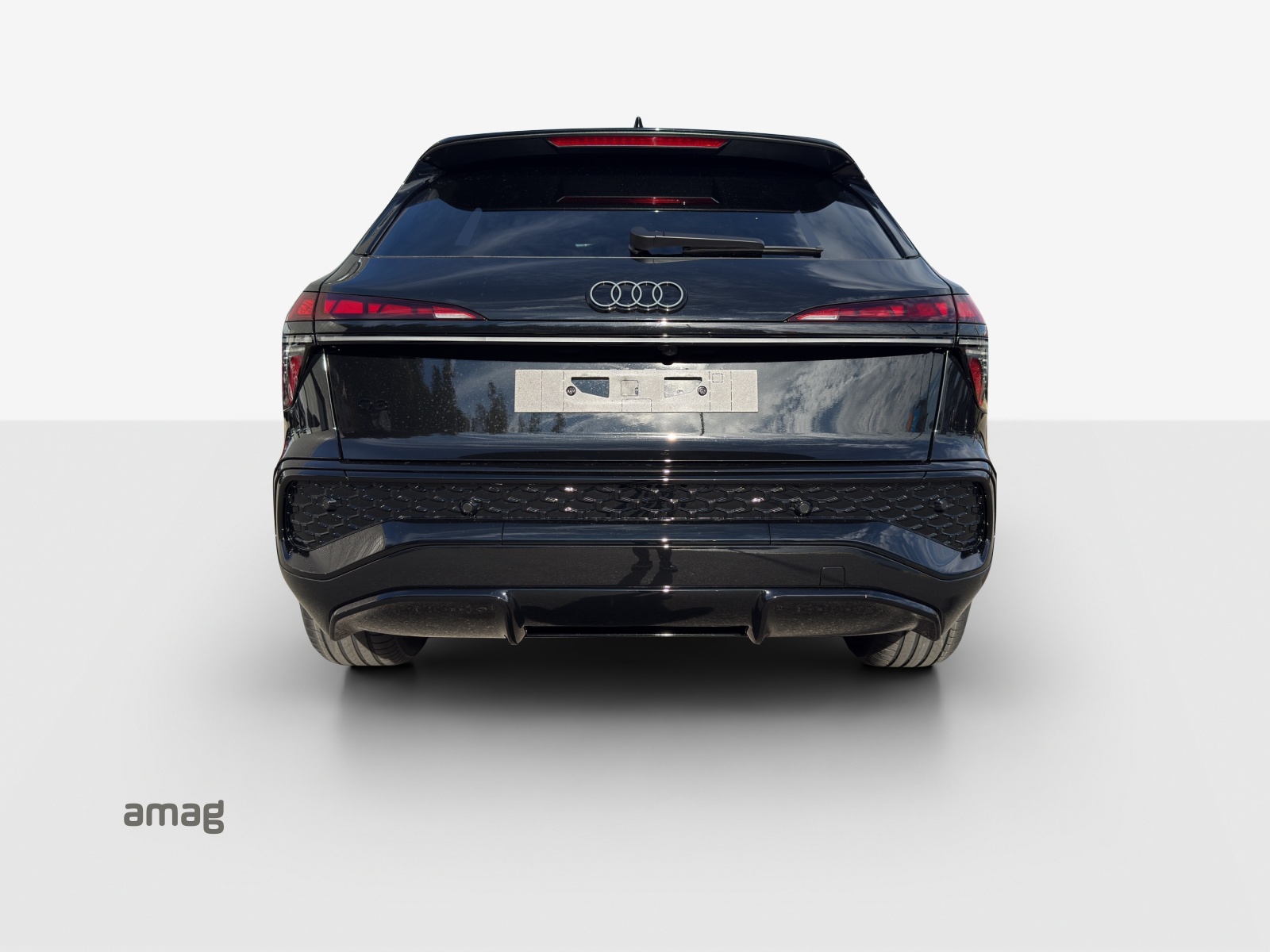 AUDI Q3 SUV 110 kW TFSI S tronic-showroom-element-3