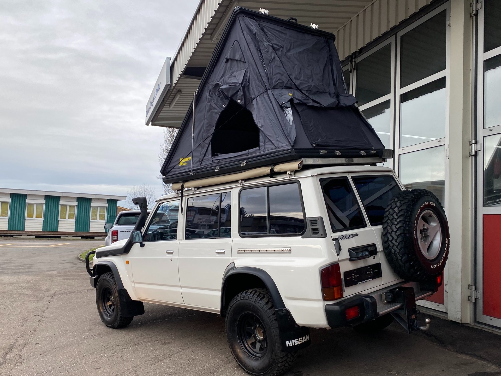NISSAN Patrol GR 2.8 DL Wagon-image-13