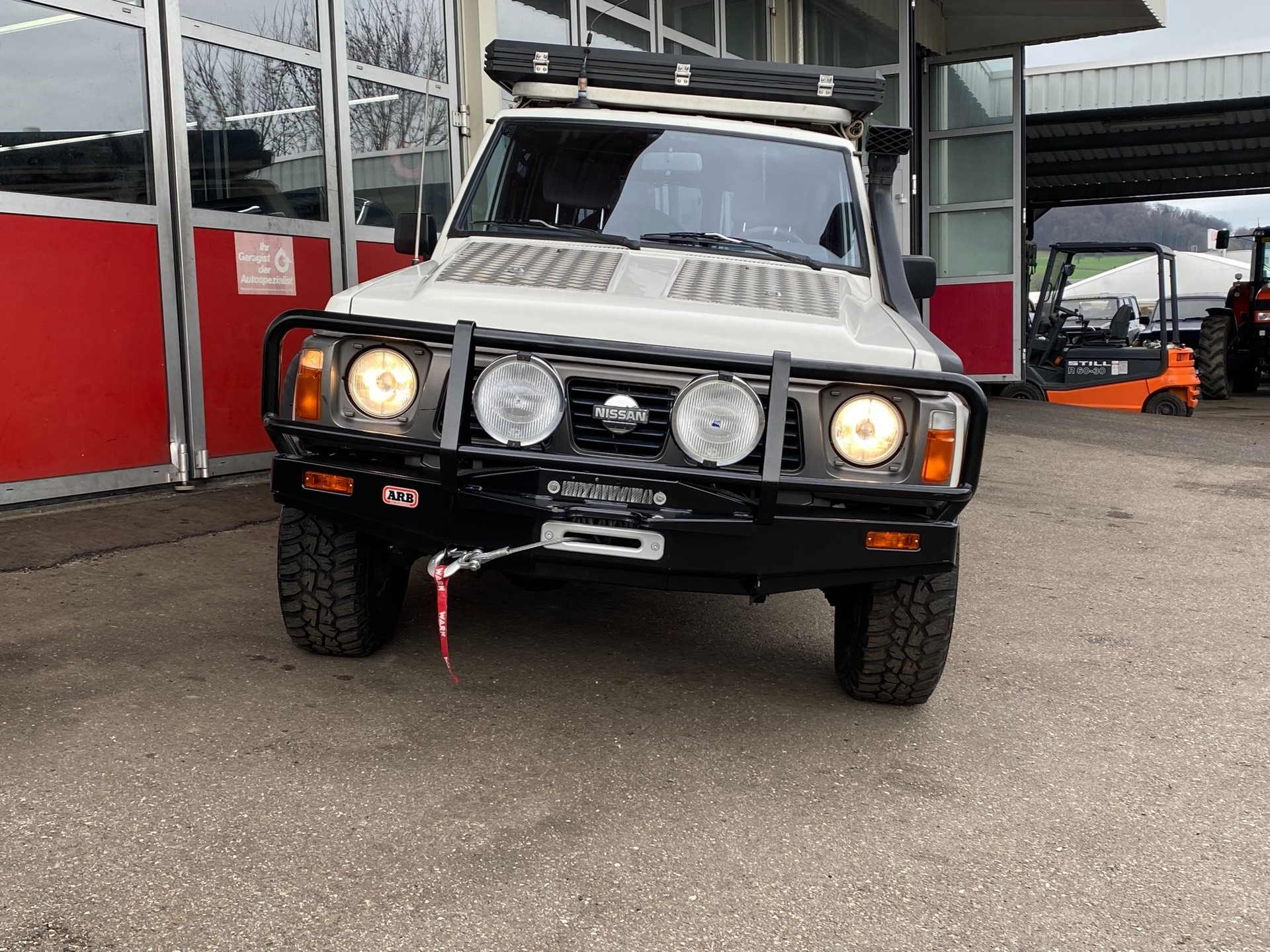 NISSAN Patrol GR 2.8 DL Wagon-showroom-element-2
