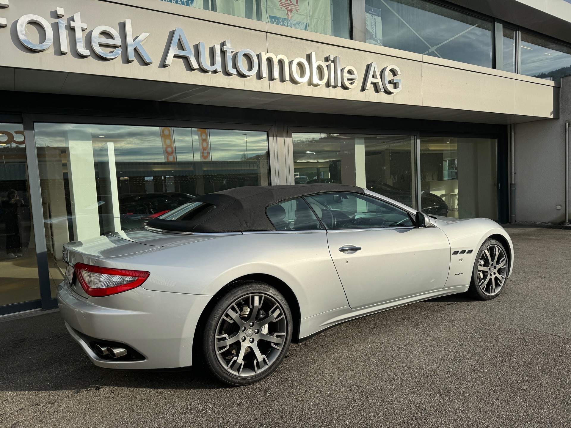 MASERATI GranCabrio-image-9