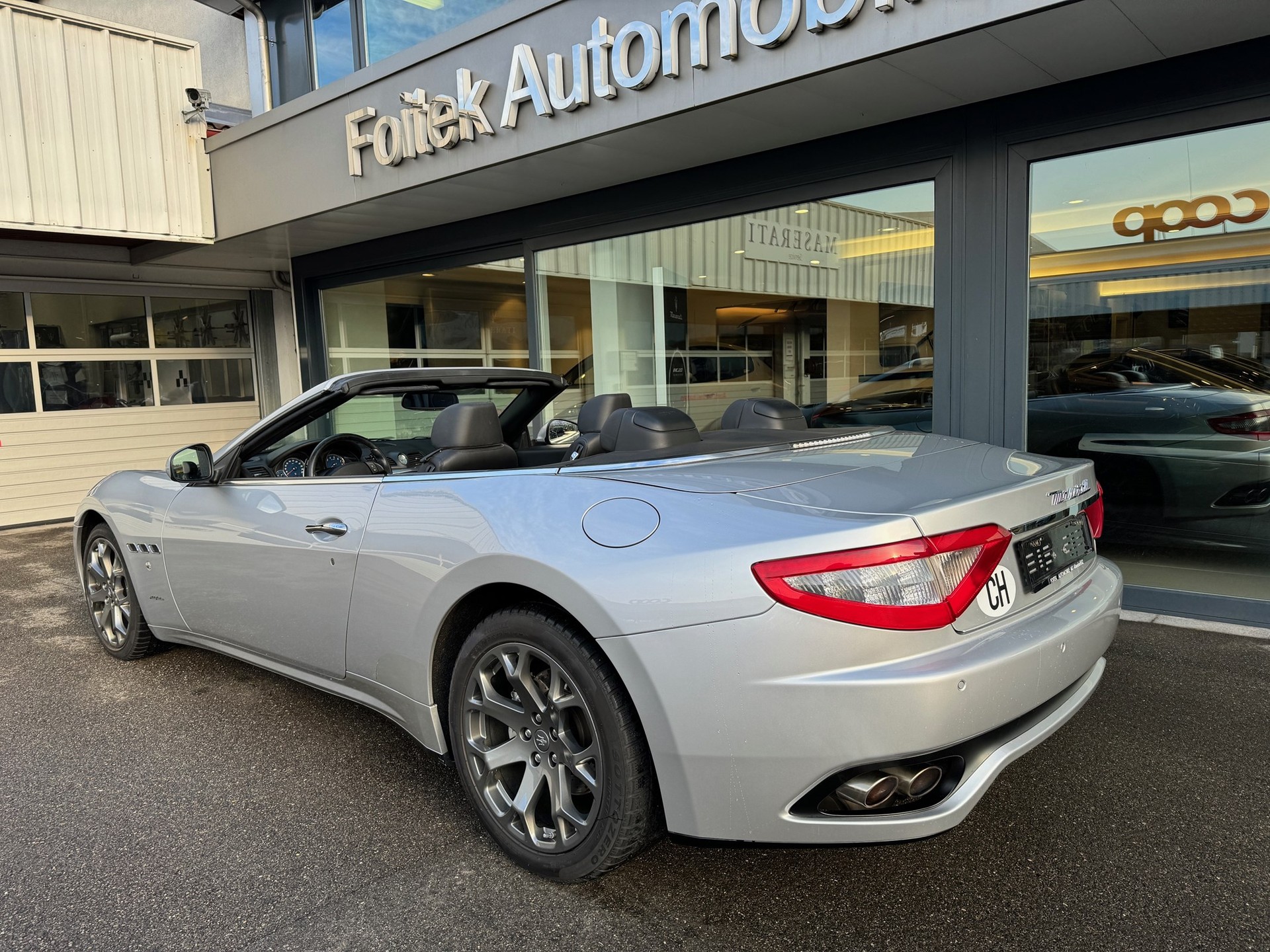 MASERATI GranCabrio-image-17