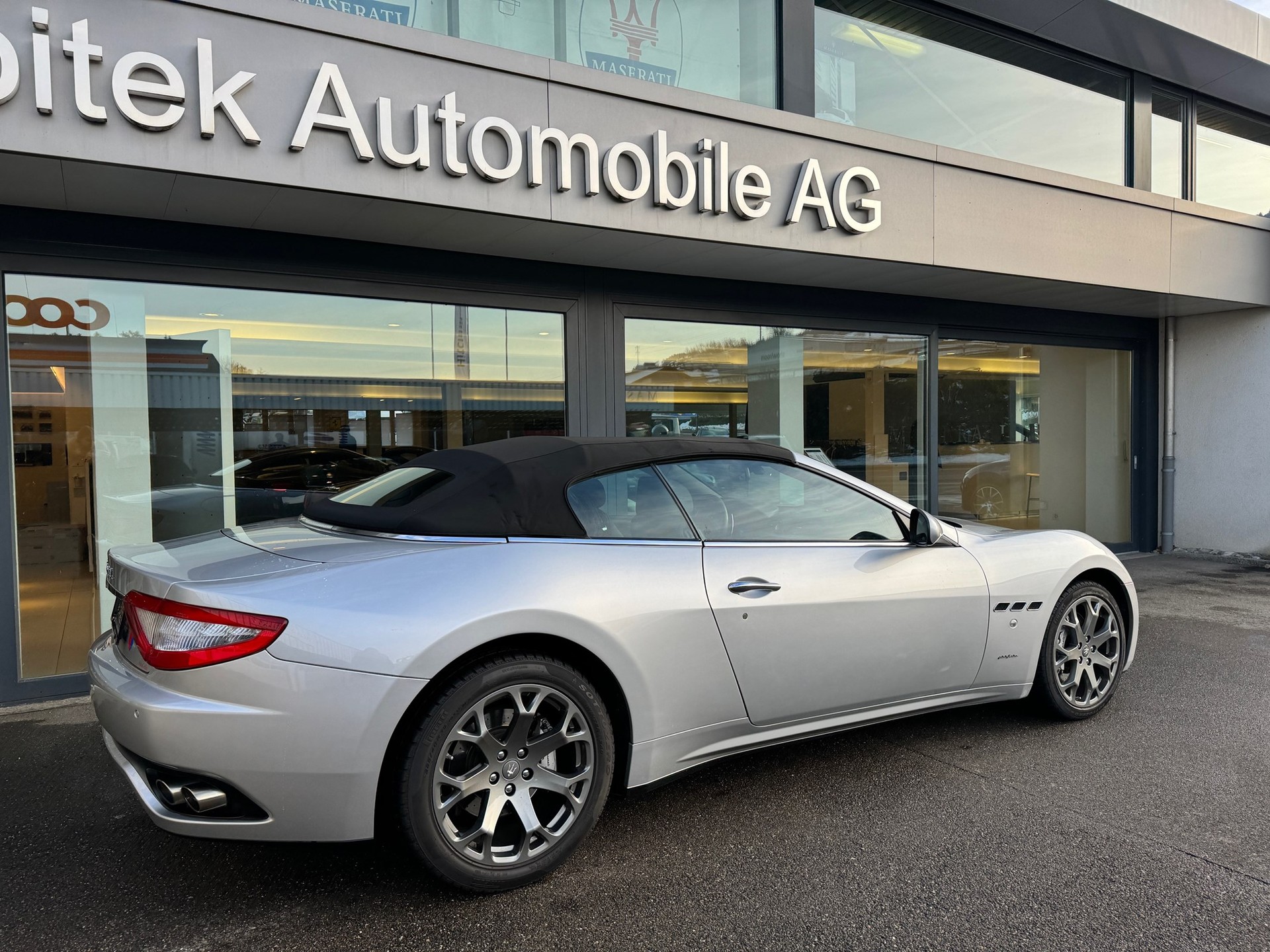 MASERATI GranCabrio-image-11